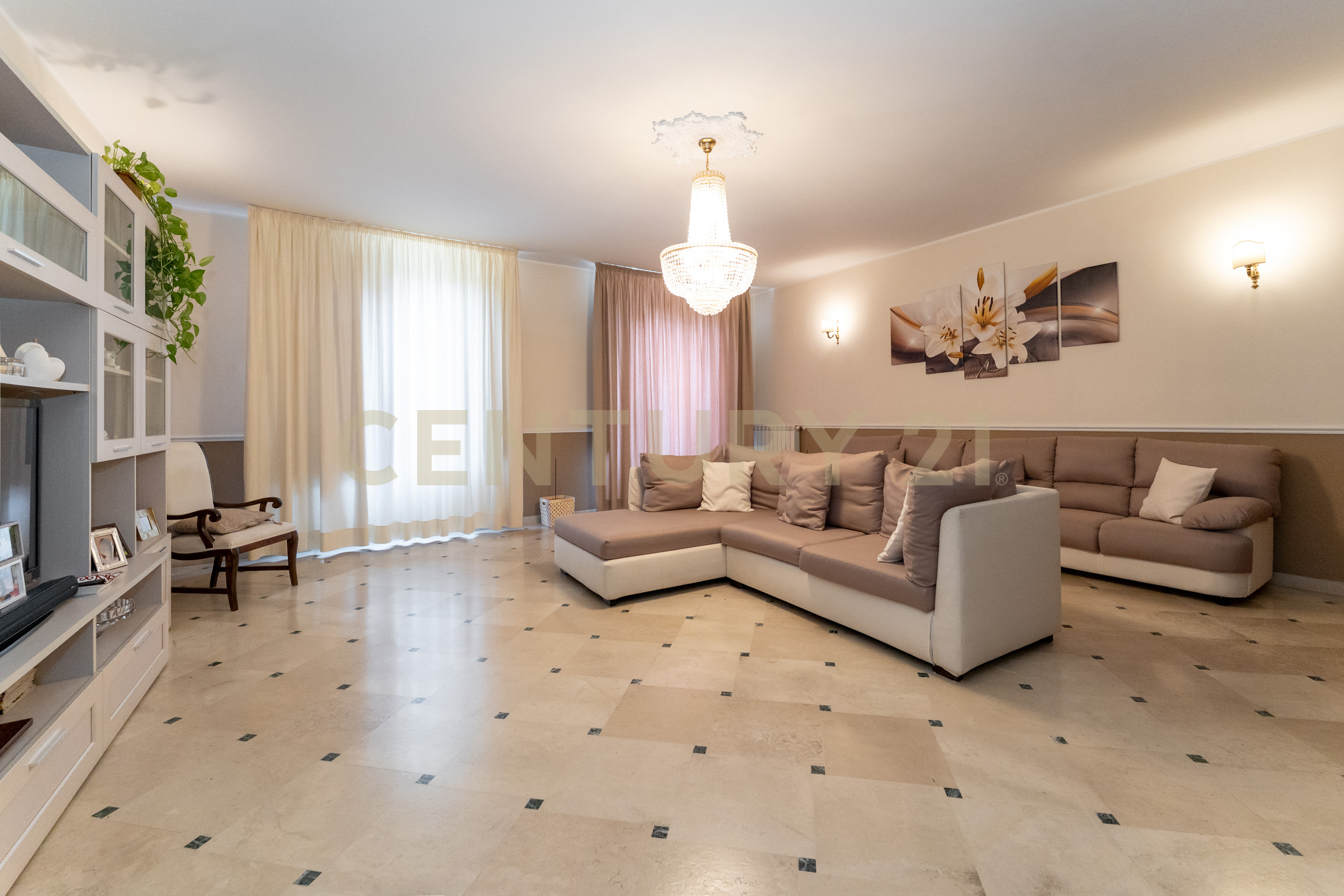 Appartamento con terrazzi in via antonino di sangiuliano 298, Catania