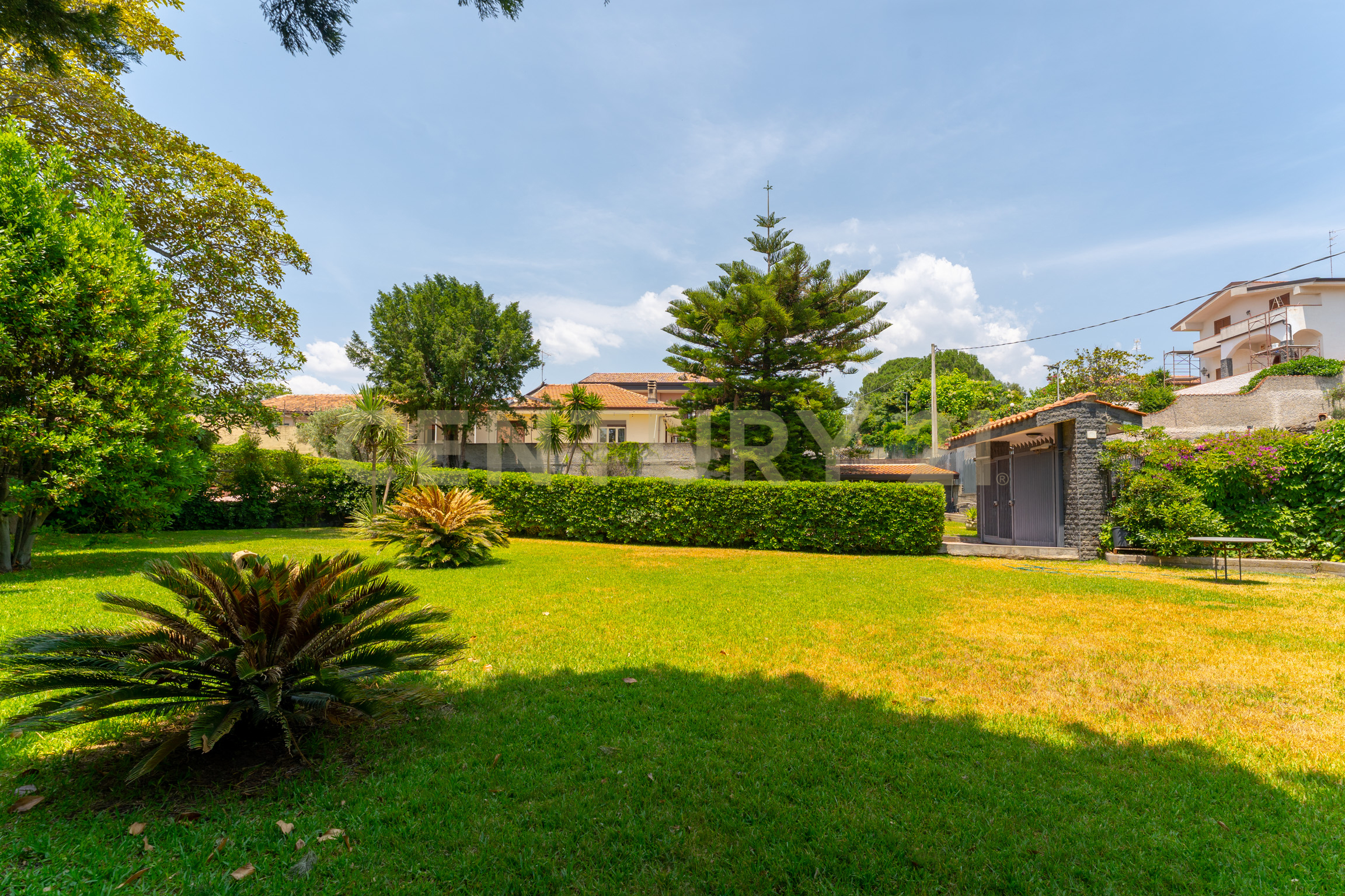 Villa con giardino in via salemi 18, Mascalucia