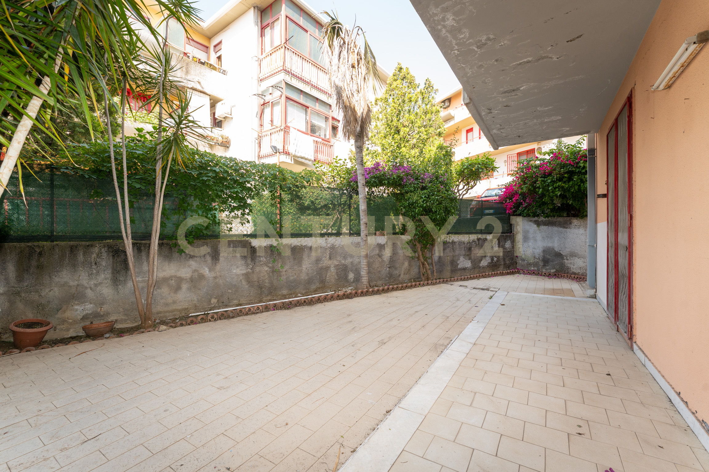 Trilocale con giardino in via san gregorio 18, Aci Castello