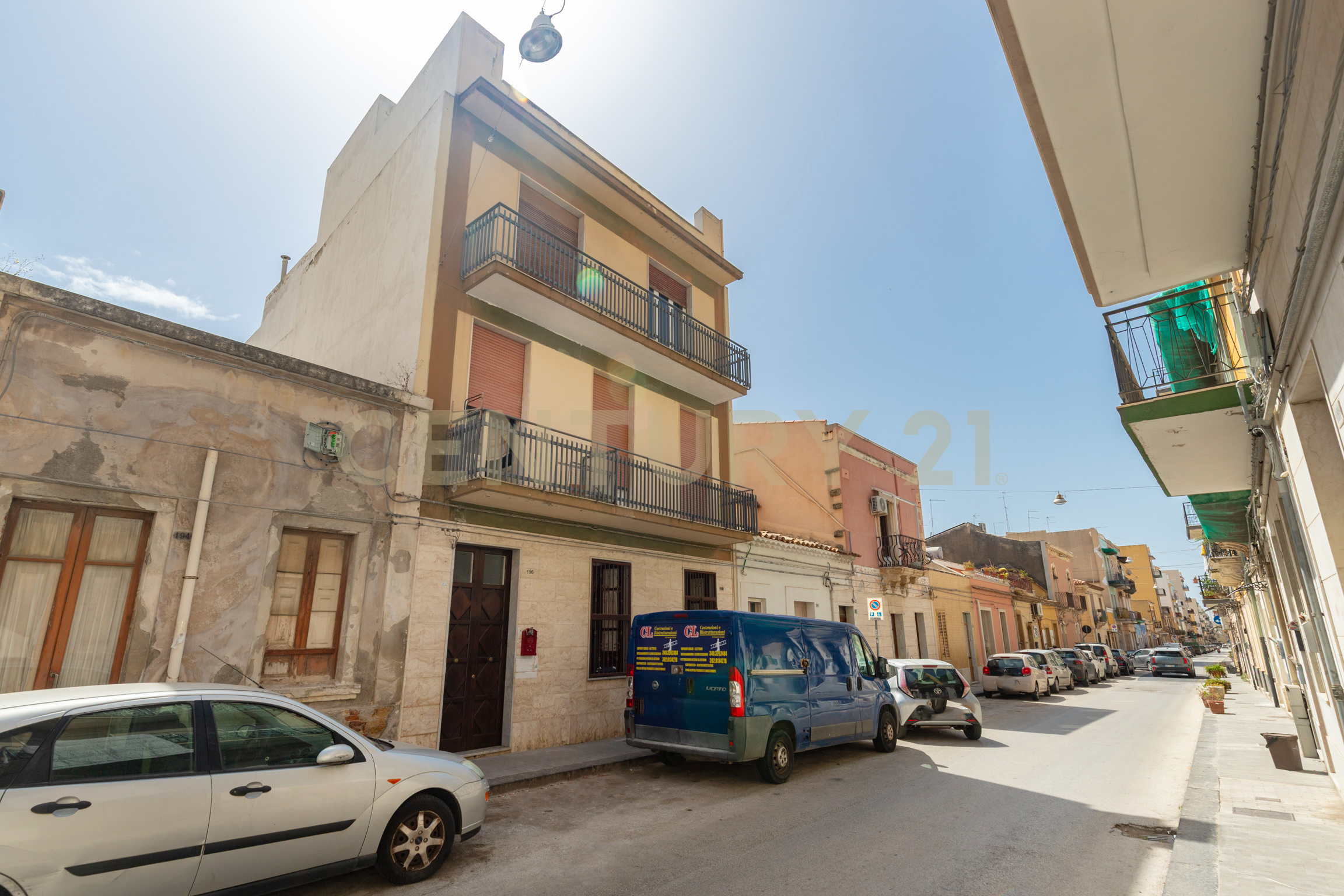 Appartamento con terrazzo in via epicarmo 196, Augusta