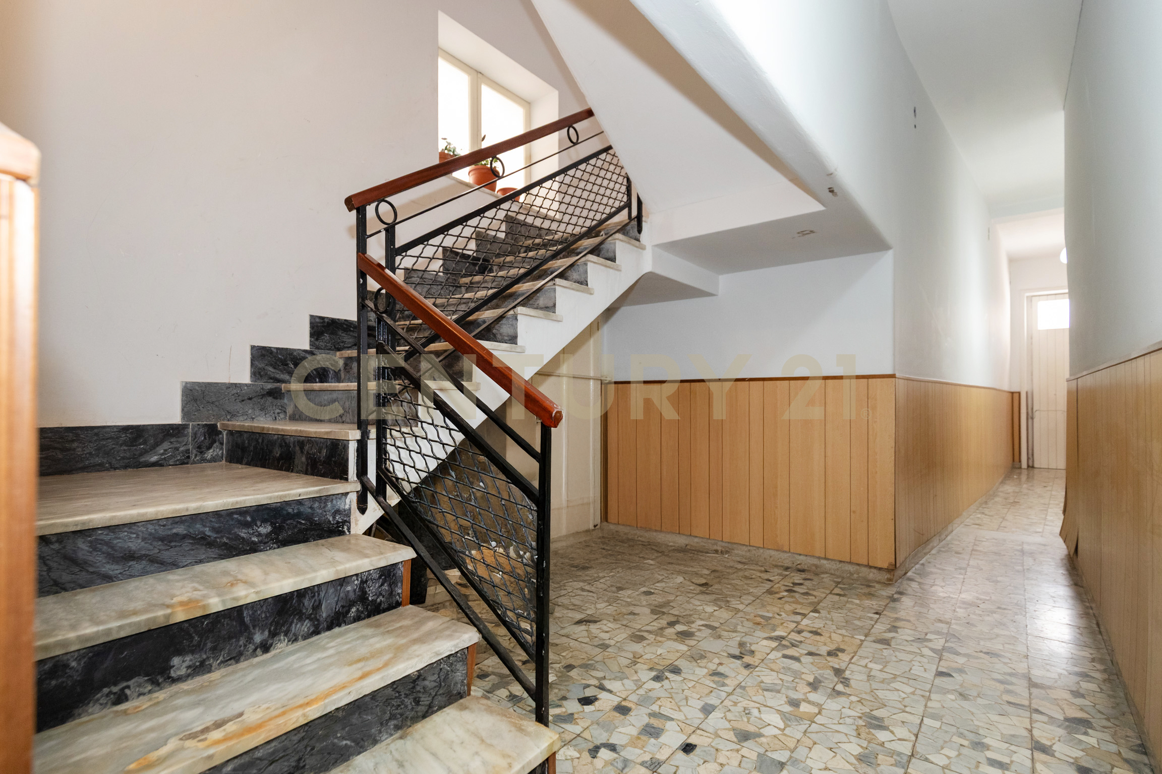 Appartamento con terrazzo in via epicarmo 196, Augusta