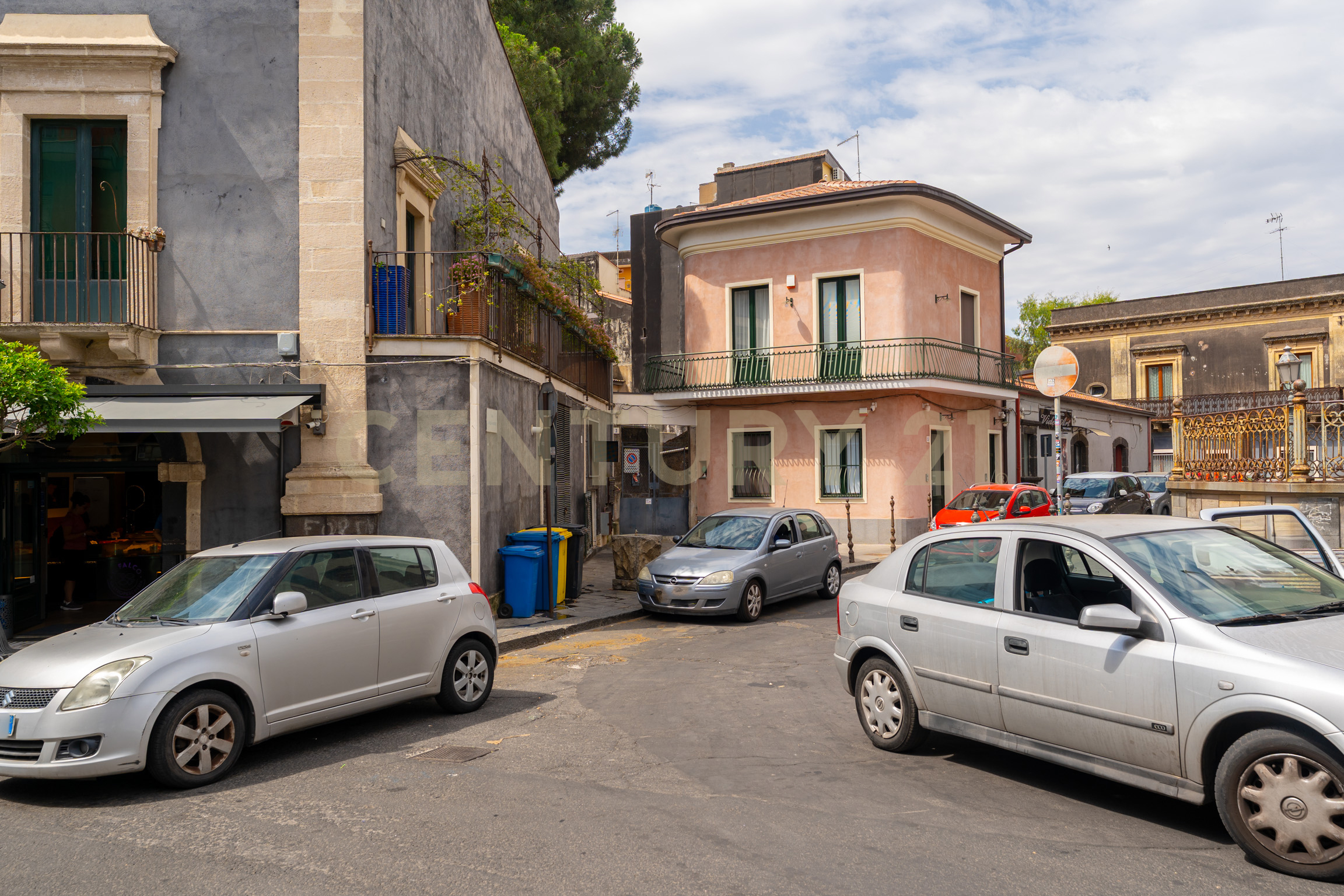 Rustico con giardino in via chiesa madre 3, Catania