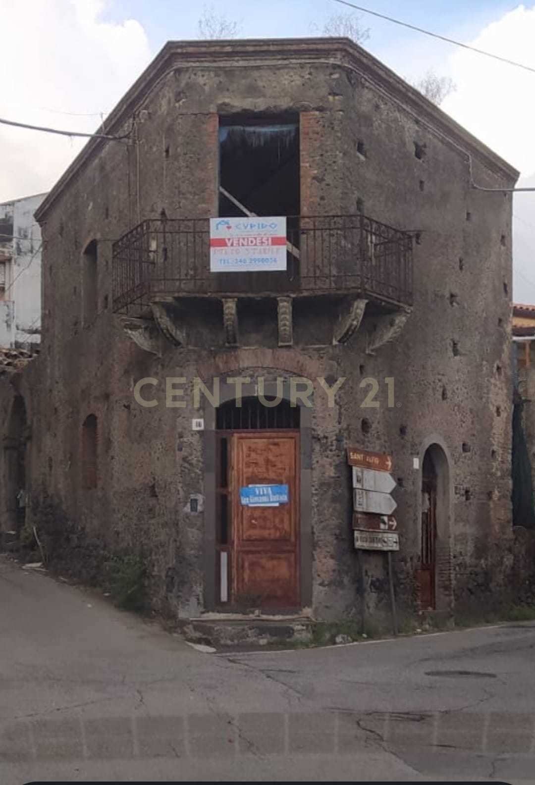 Rustico con terrazzo in via arc. salvatore leonardi 40, Giarre