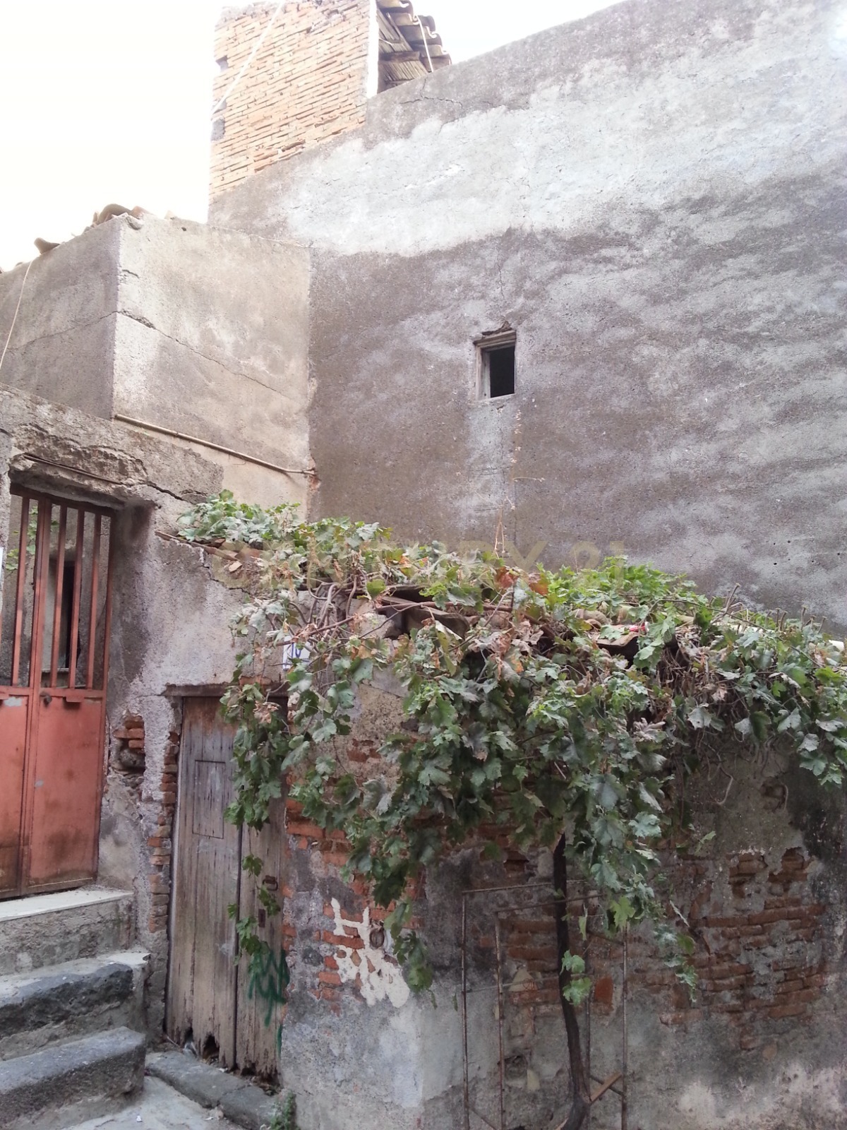 Casa indipendente con giardino in via montenero 8-10, Motta Sant'Anastasia