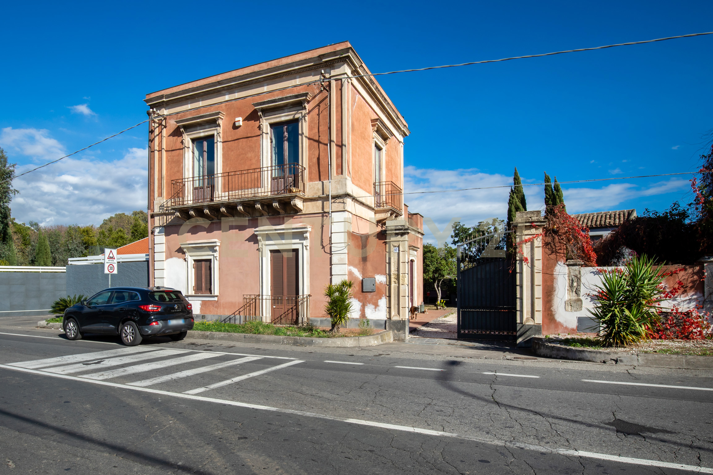 Casa indipendente in vendita in via roma 92, Sant'Agata Li Battiati