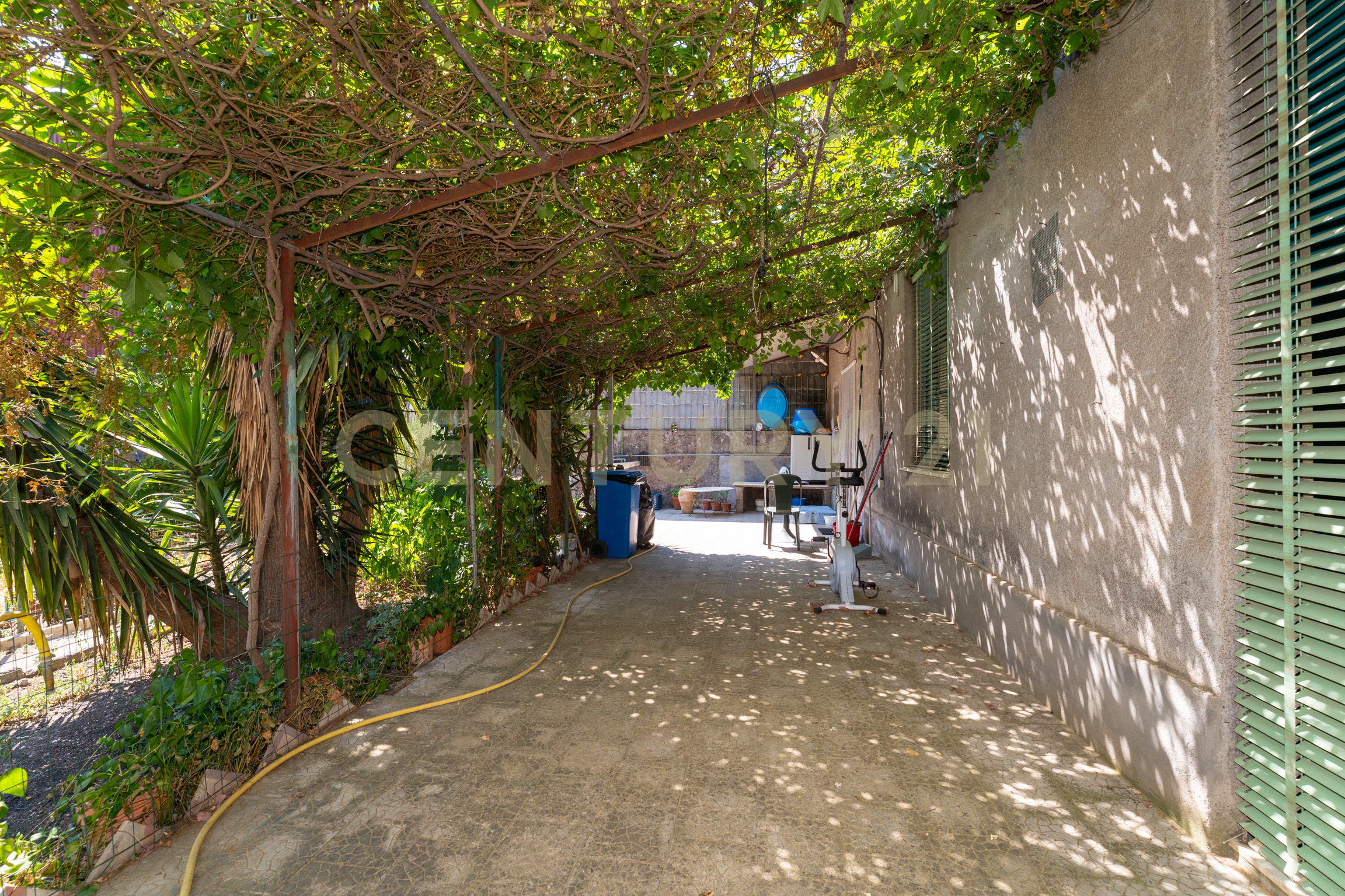 Casa indipendente con giardino in via roma 66, Camporotondo Etneo