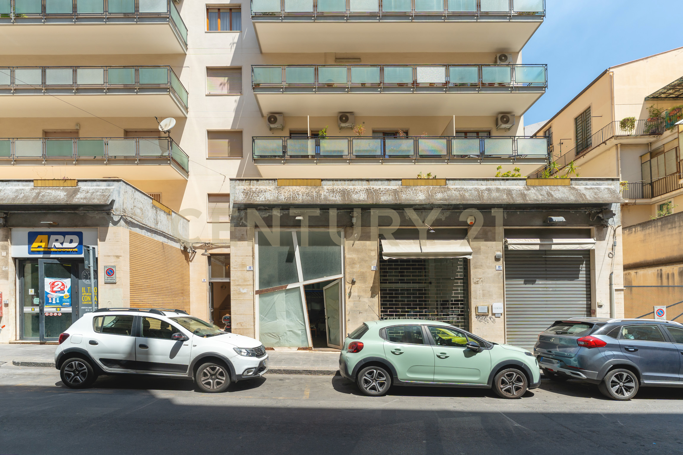 Locale commerciale in vendita in via francesco riso 72, Catania