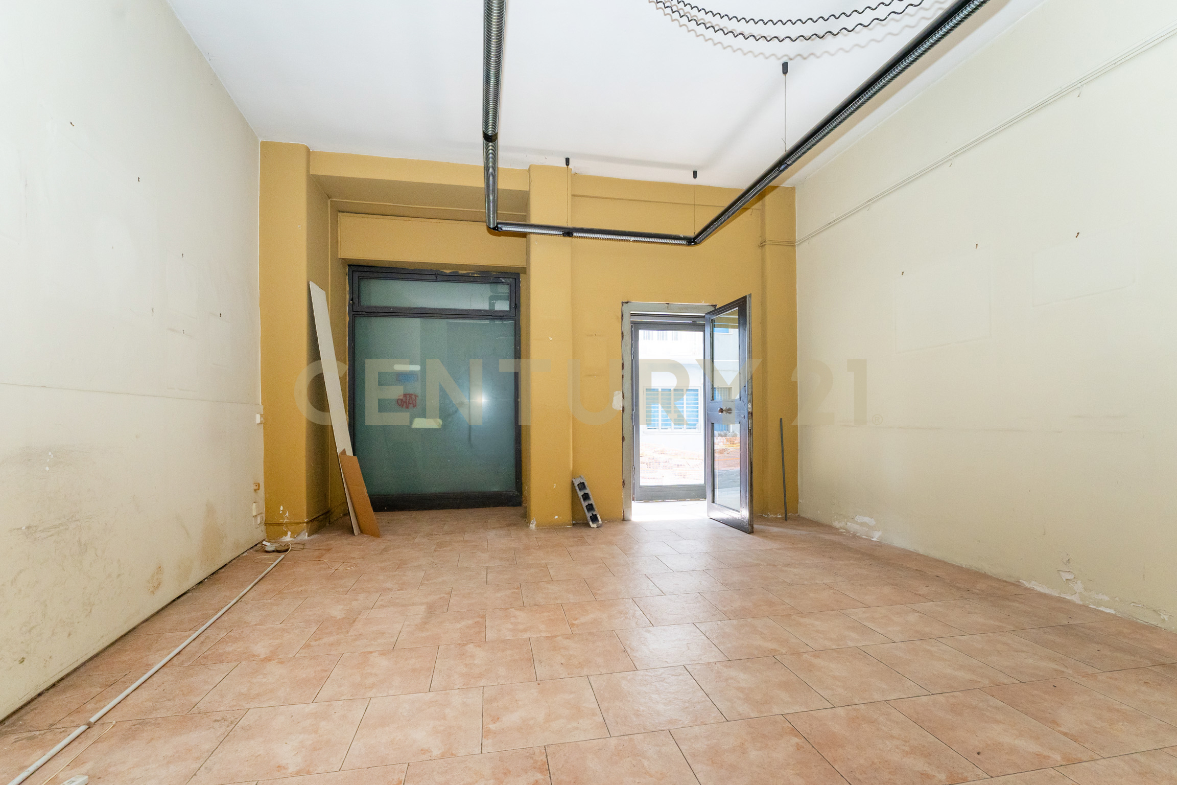 Locale commerciale in vendita in via antonio santangelo fulci 13, Catania