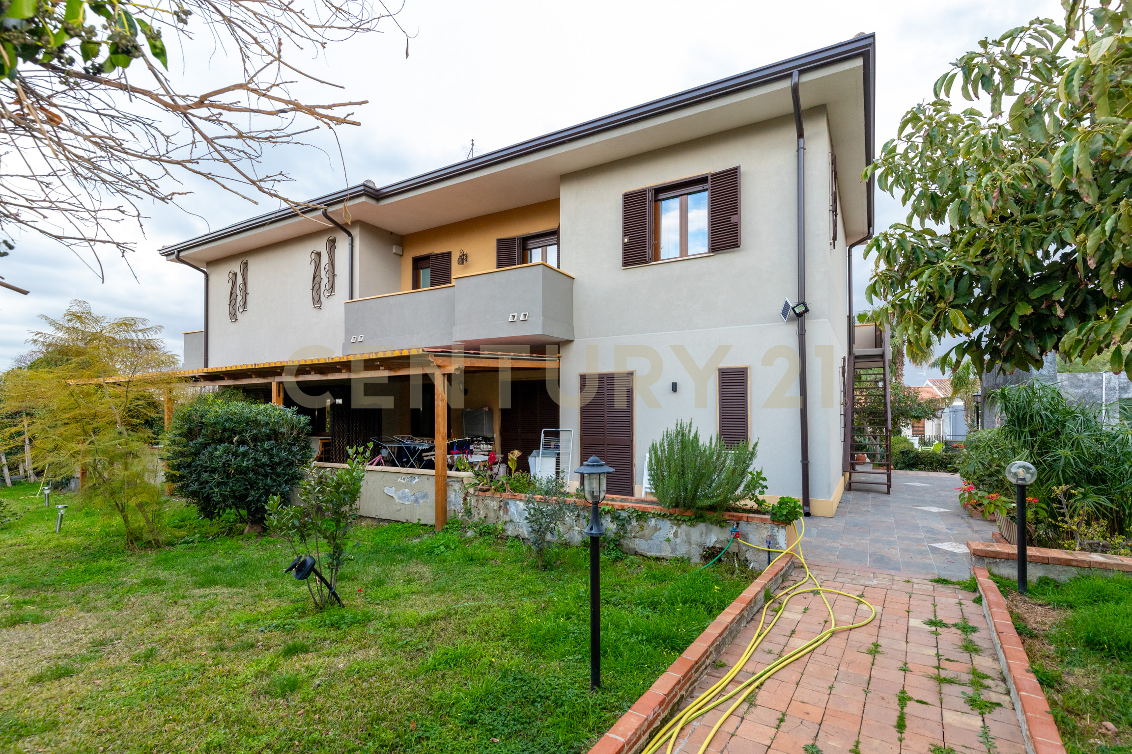 Casa indipendente con giardino in via etnea 168, Tremestieri Etneo