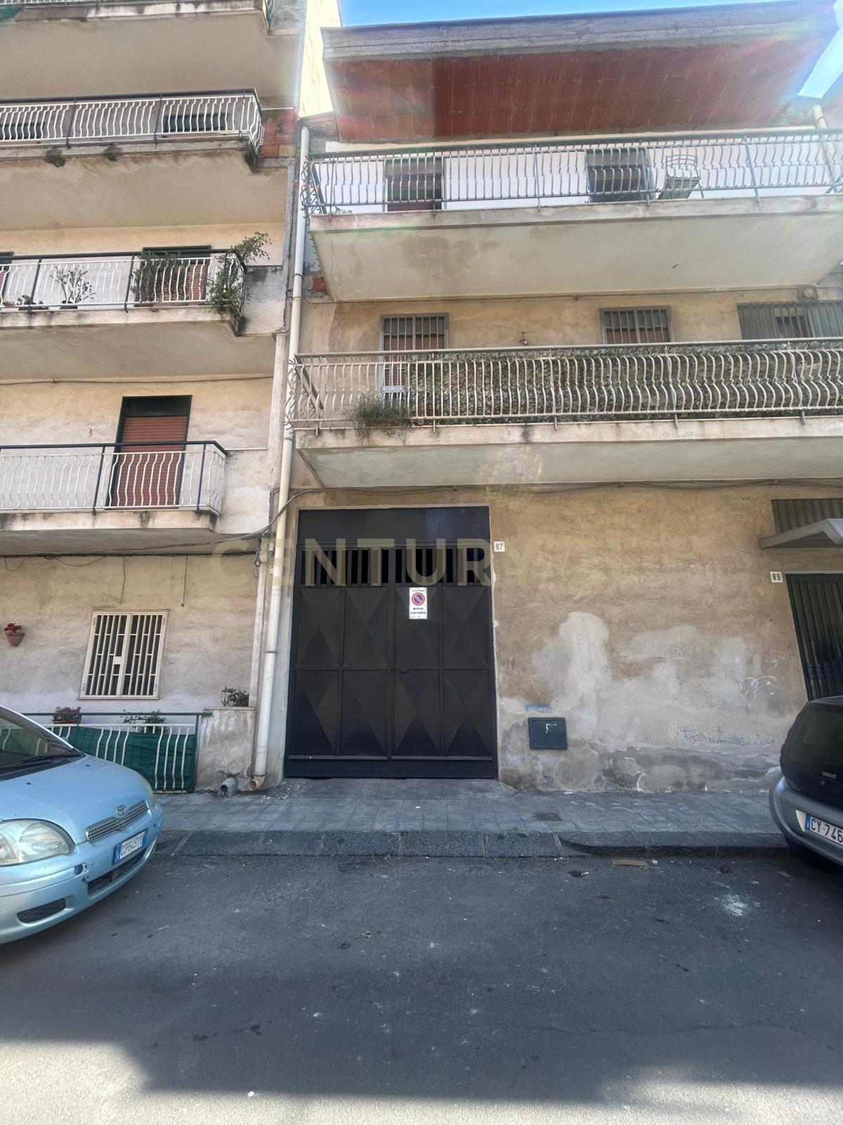 Box/Garage 155mq con giardino in via livorno 89, Misterbianco