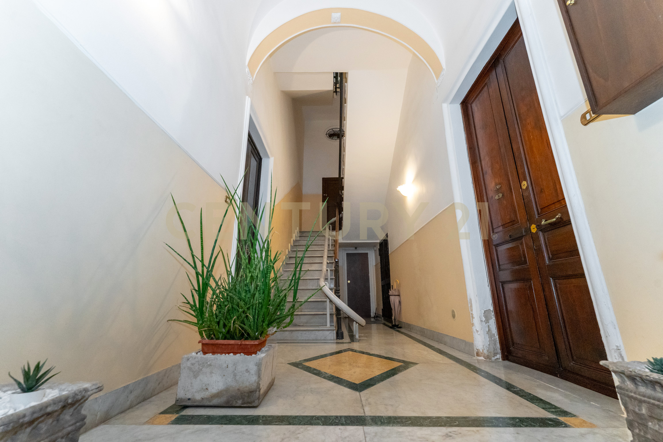 Appartamento con terrazzo in via quintino sella 29, Catania