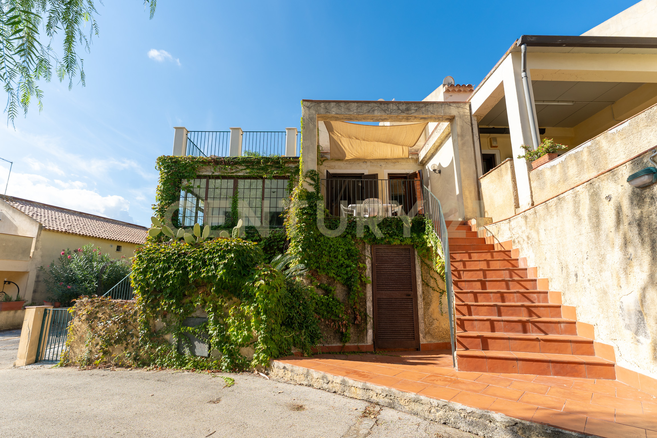 Casa indipendente con giardino in baia arcile, Augusta