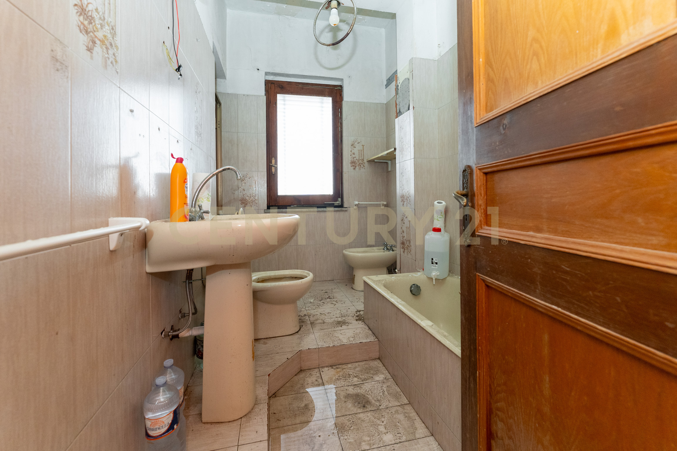 Quadrilocale da ristrutturare in via guglielmo marconi 26, Zafferana Etnea