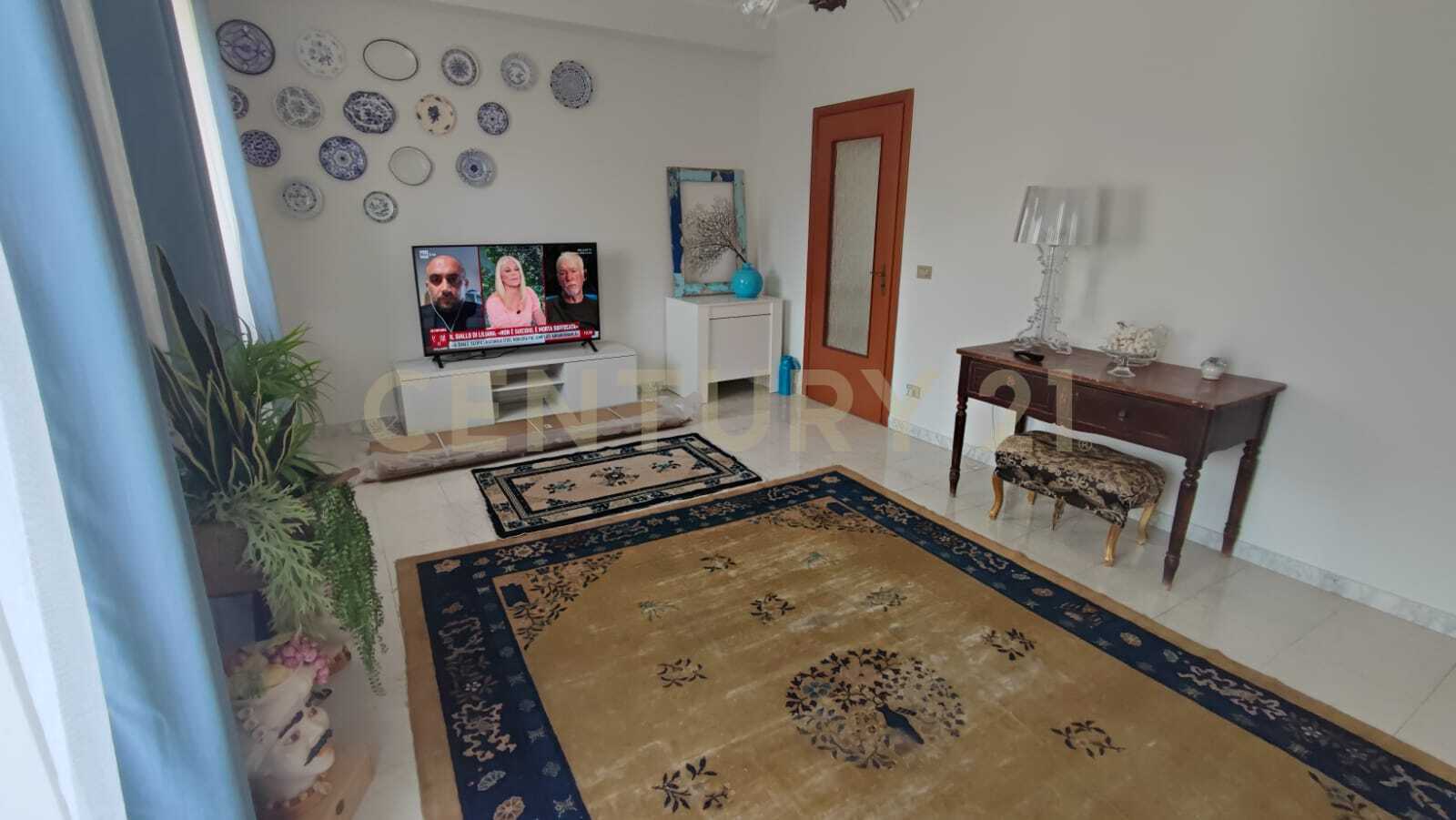 Quadrilocale con terrazzo in via luigi capuana, Riposto