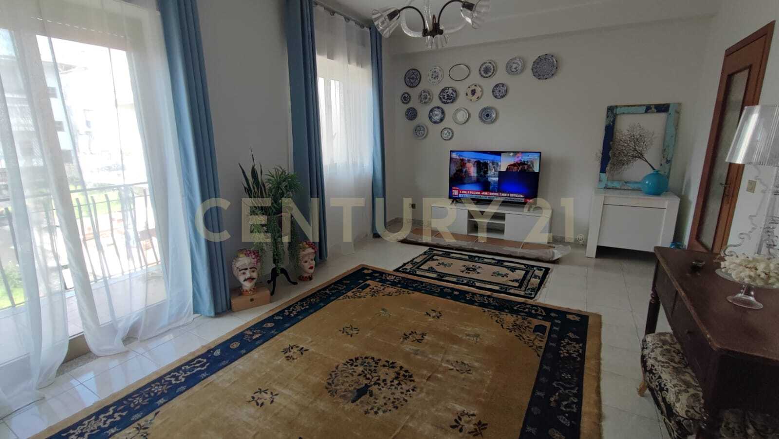 Quadrilocale con terrazzo in via luigi capuana, Riposto