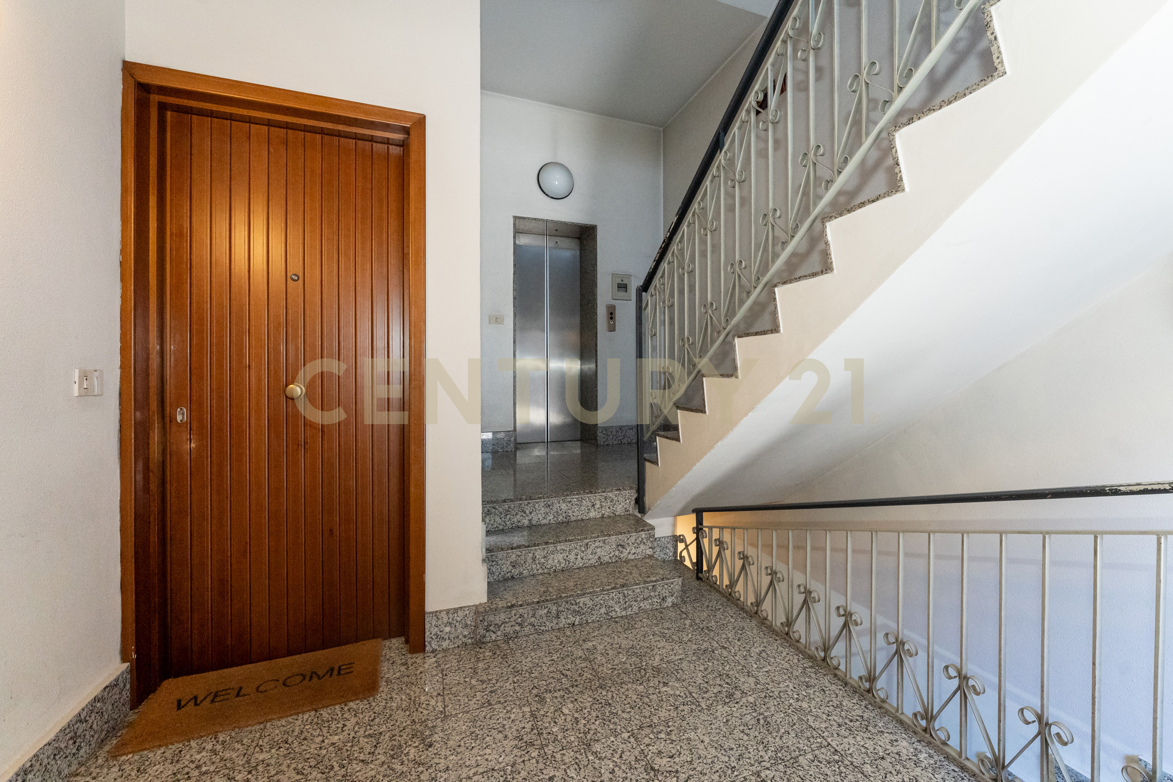 Attico con terrazzo in via plebiscito 38, Misterbianco