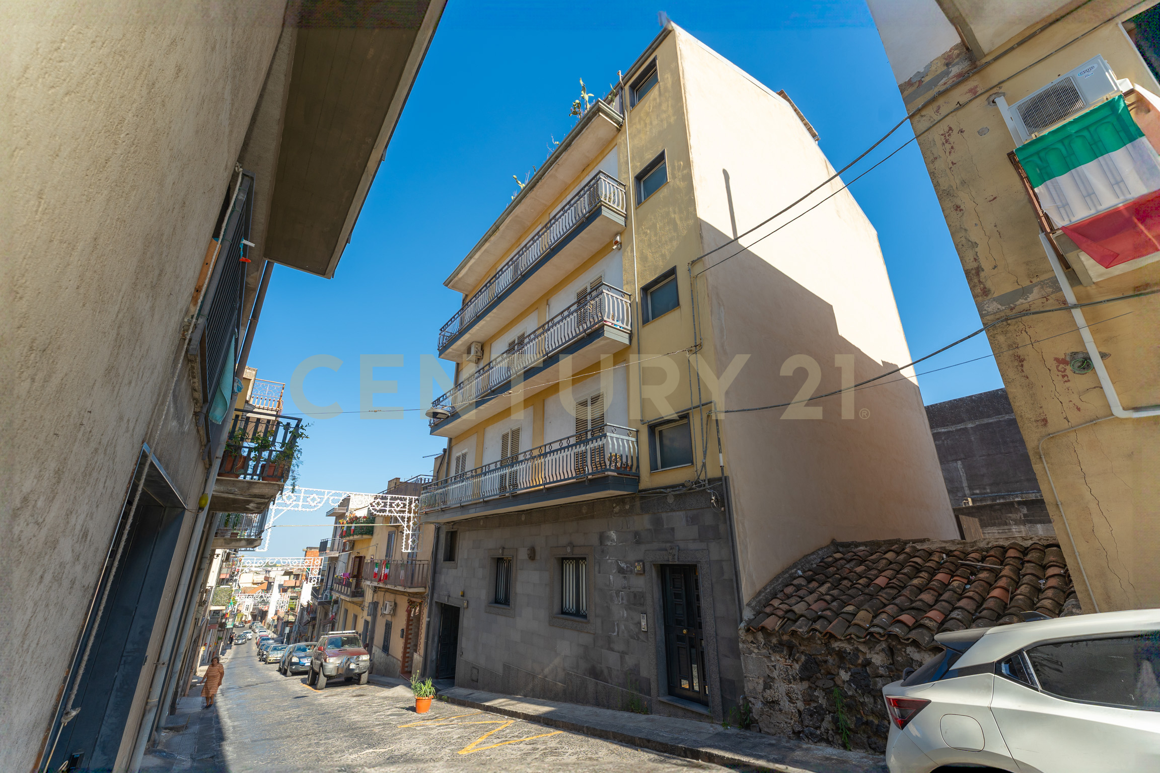 Casa indipendente con terrazzo in via plebiscito 38, Misterbianco