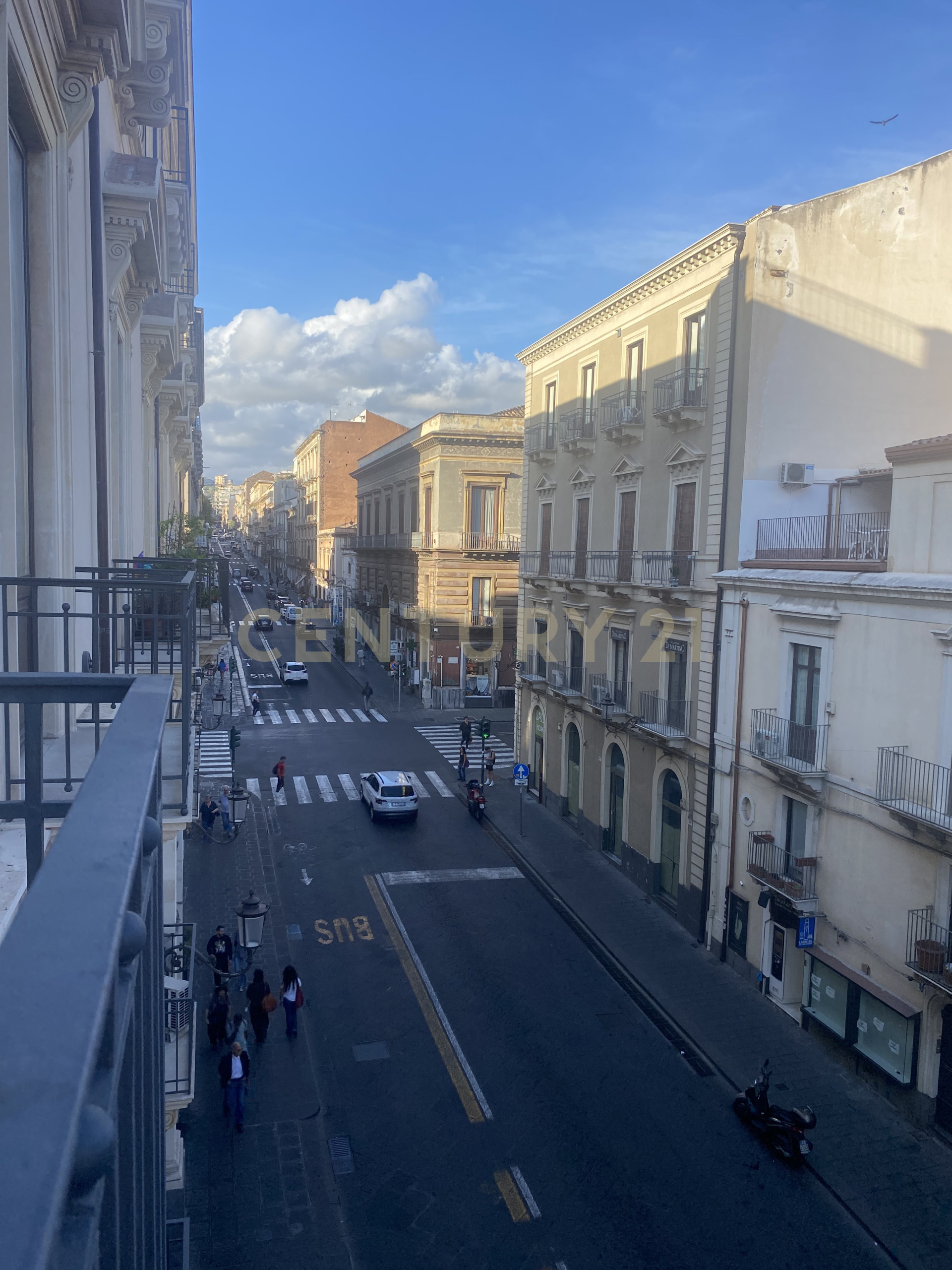 Bilocale ristrutturato in via etnea 299, Catania