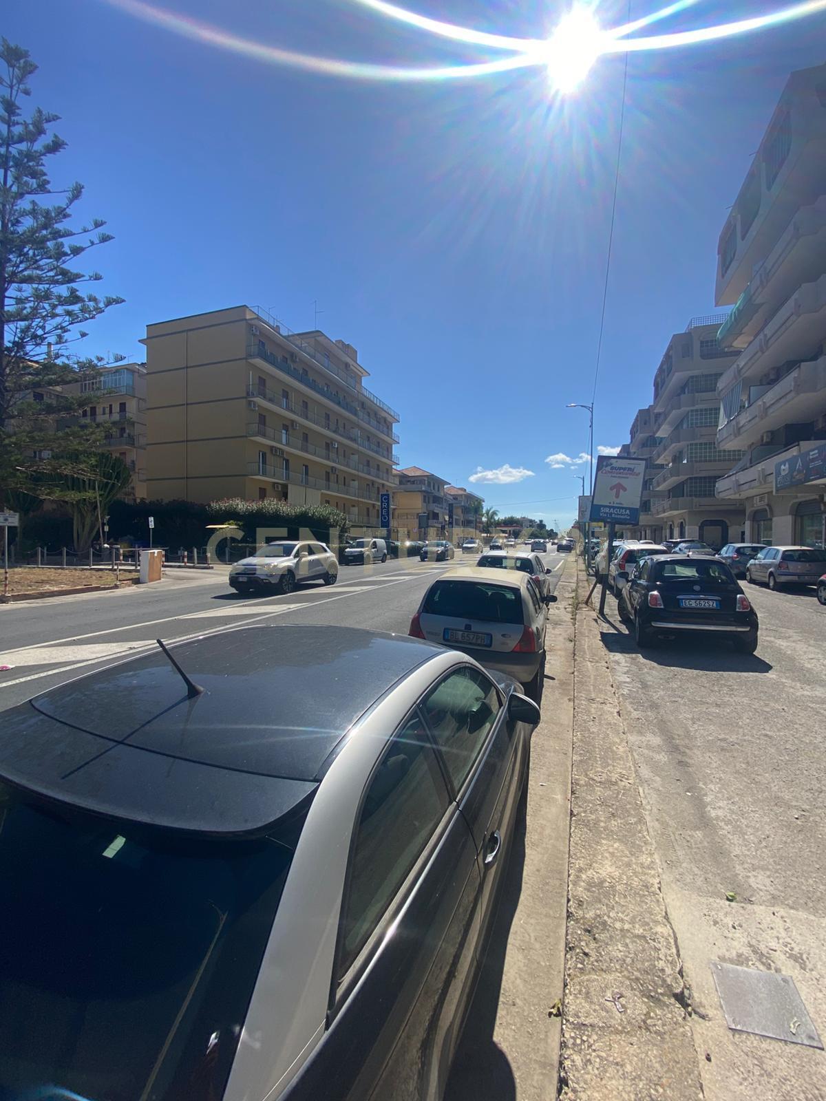 Quadrilocale da ristrutturare in viale scala greca 413, Siracusa