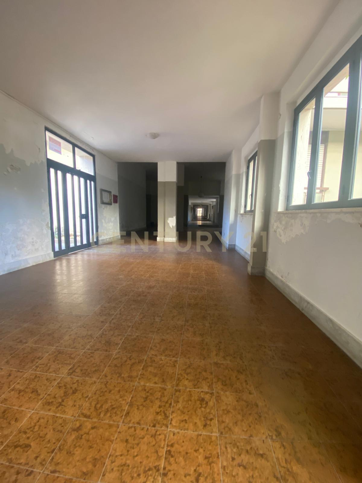 Quadrilocale da ristrutturare in viale scala greca 413, Siracusa