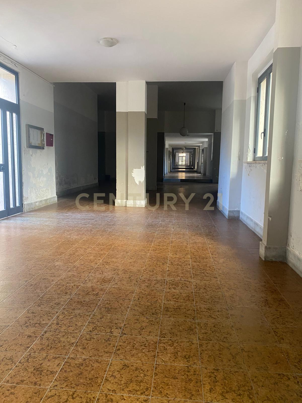 Quadrilocale da ristrutturare in viale scala greca 413, Siracusa