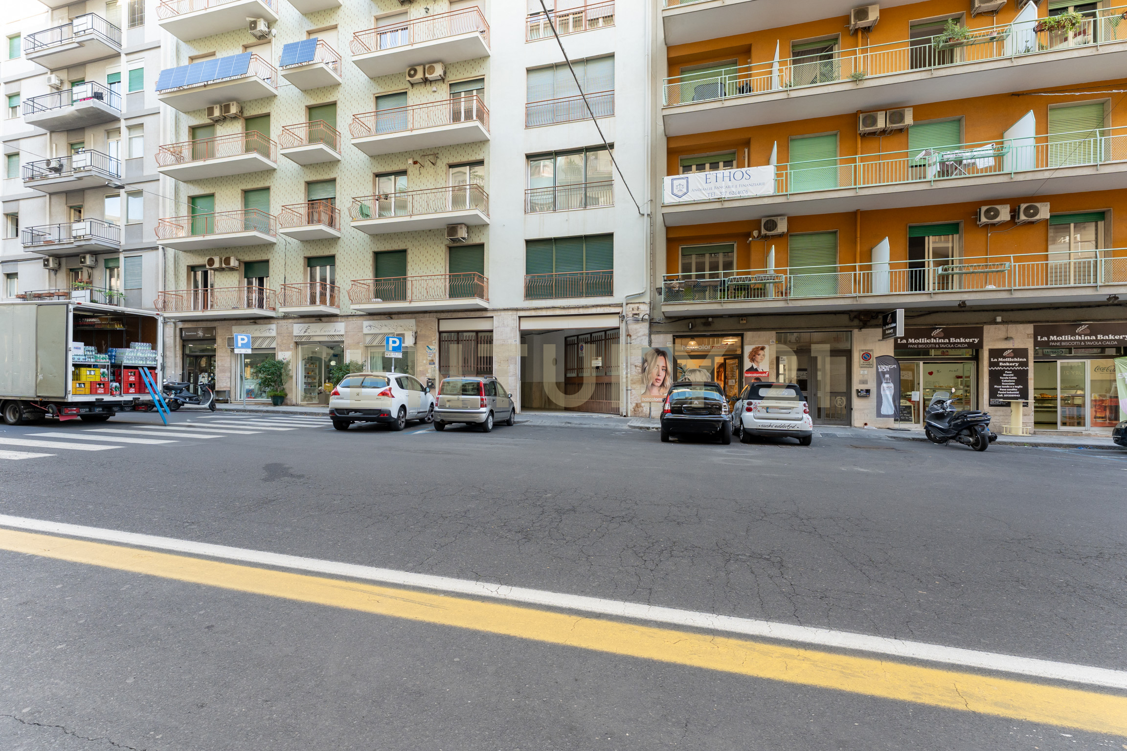 Box/Garage 250mq in vendita in via giacomo leopardi 119, Catania