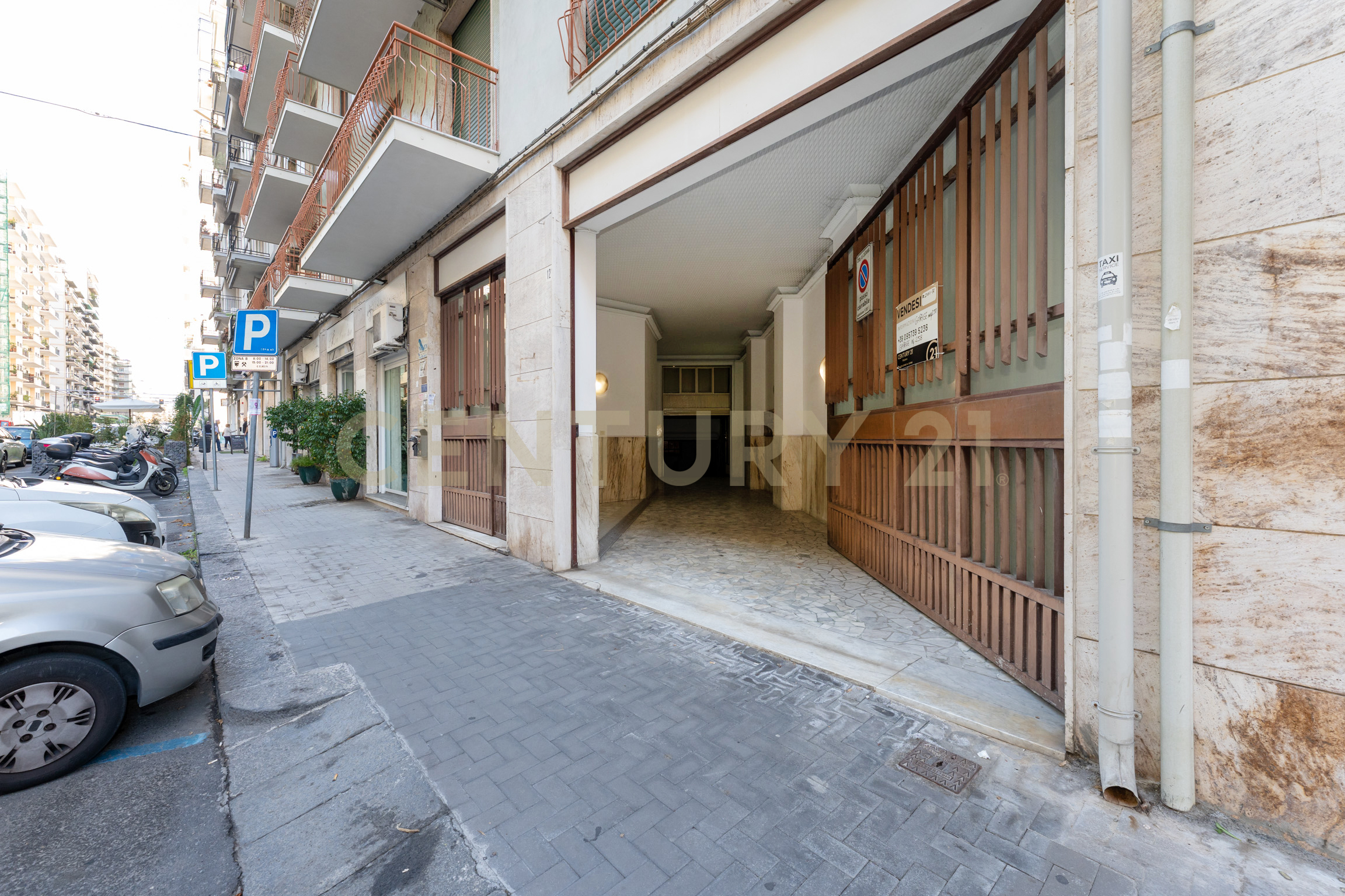 Box/Garage 250mq in vendita in via giacomo leopardi 119, Catania