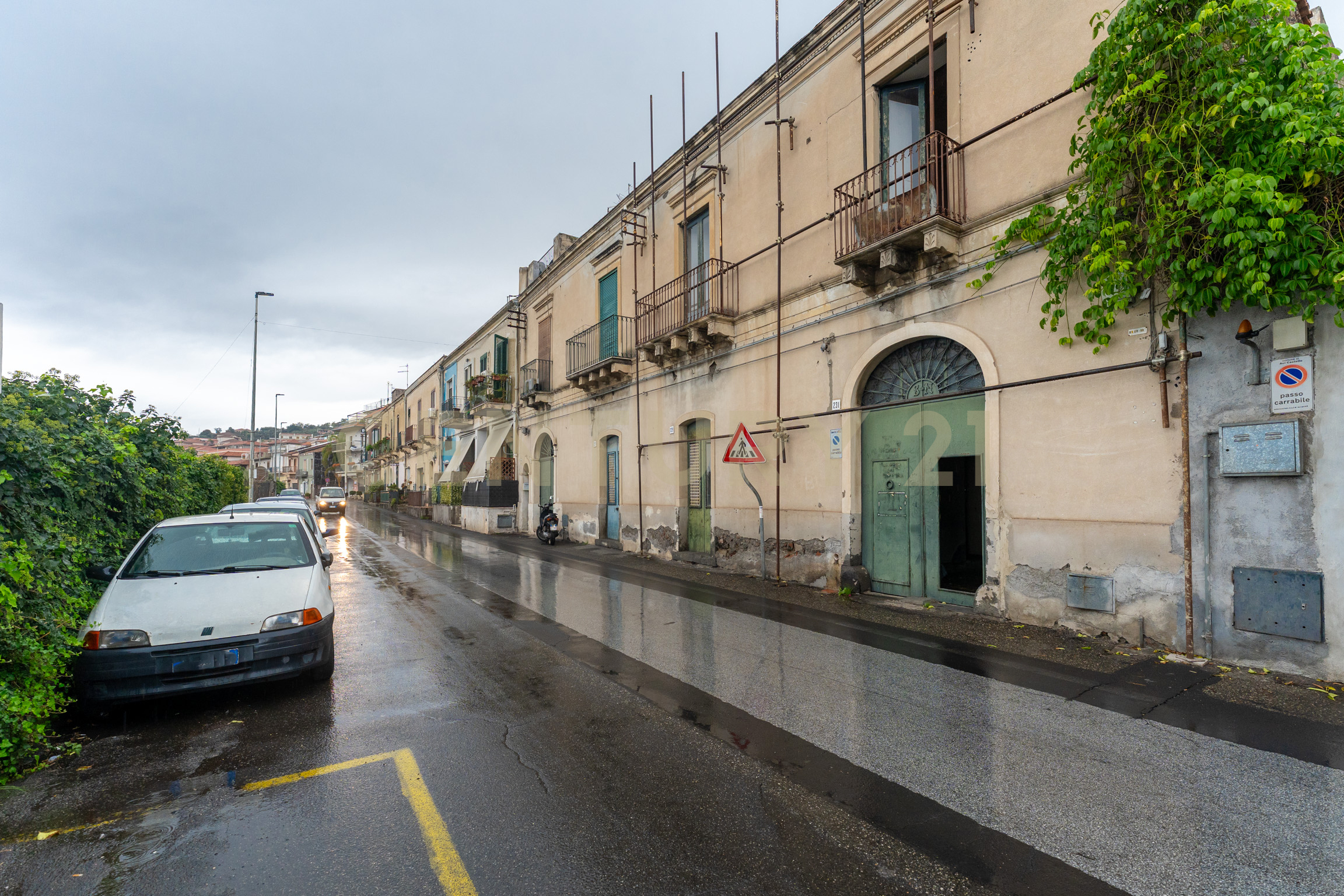 Villa da ristrutturare in via tripoli 229, Catania