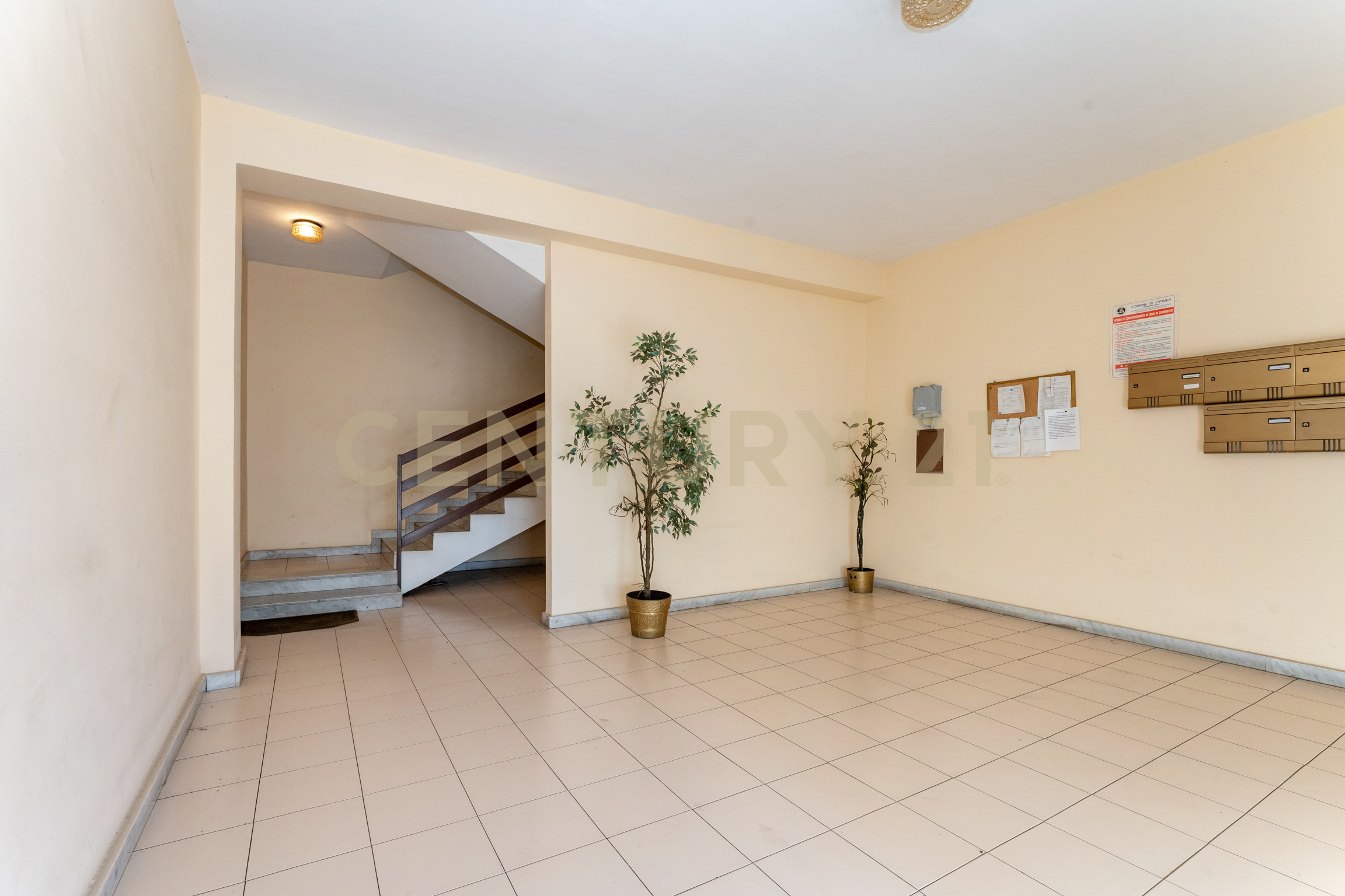 Trilocale in vendita in via firenze 112, Aci Castello