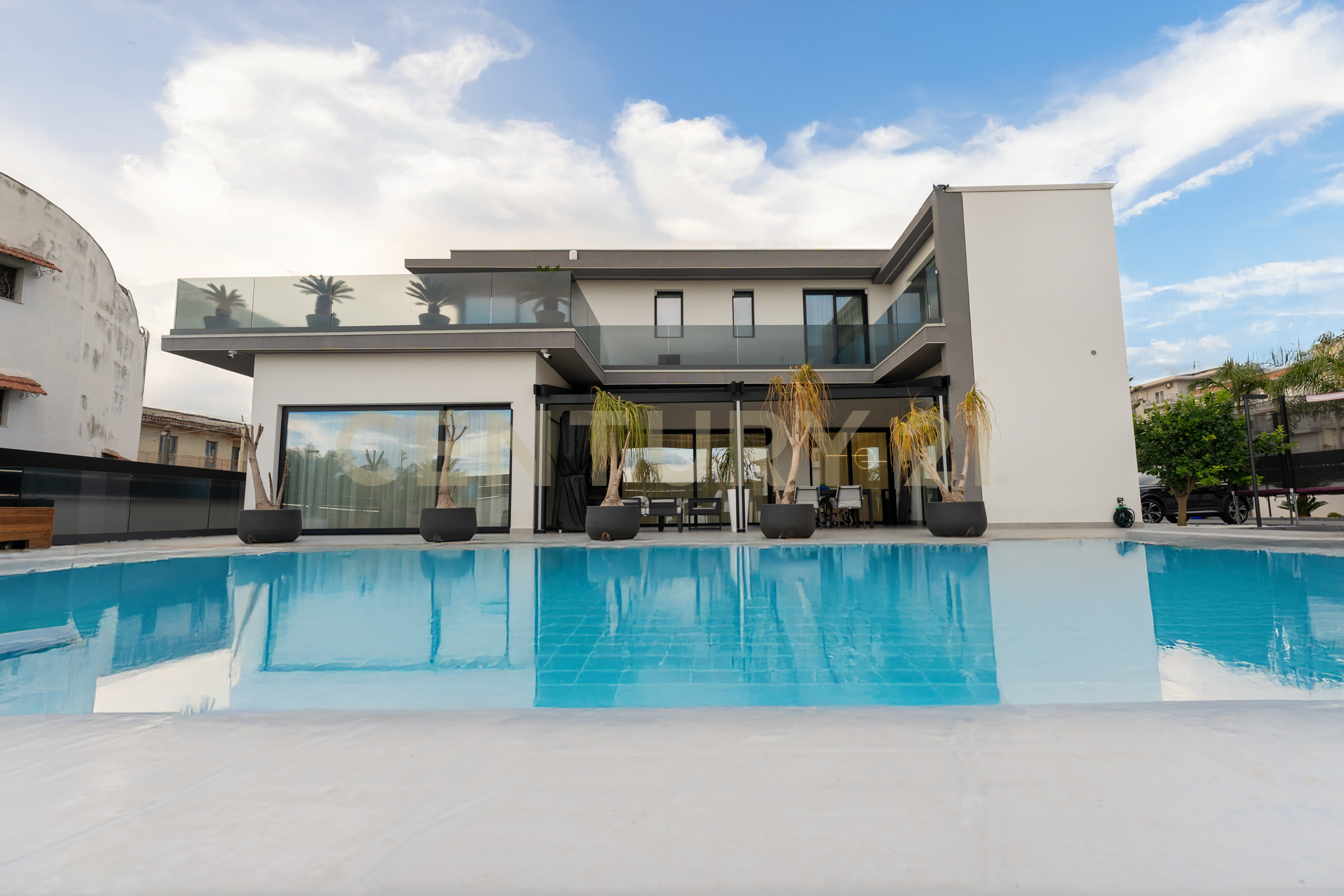 Villa con giardino in via sant' andrea 8, Catania