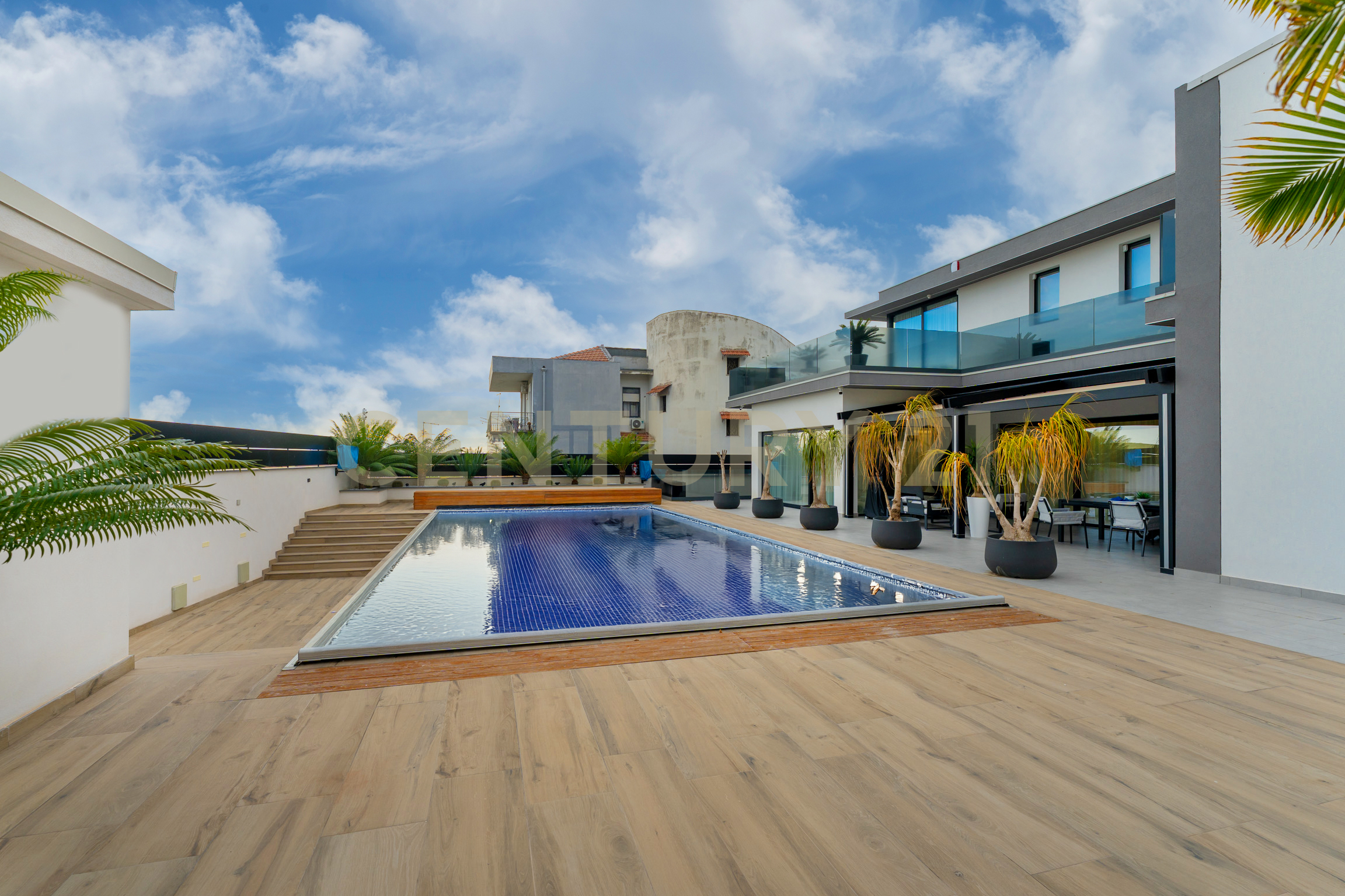 Villa con giardino in via sant' andrea 8, Catania