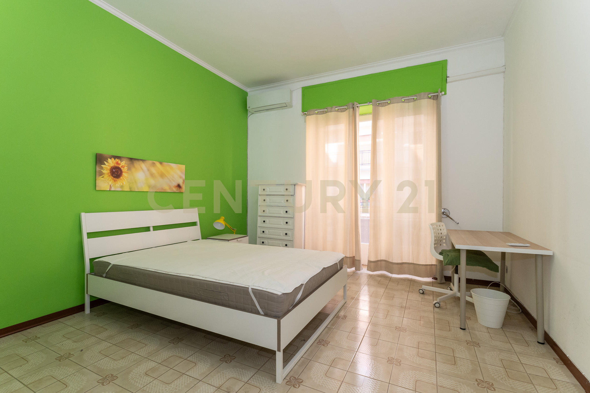 Appartamento con terrazzo in via enna 15, Catania