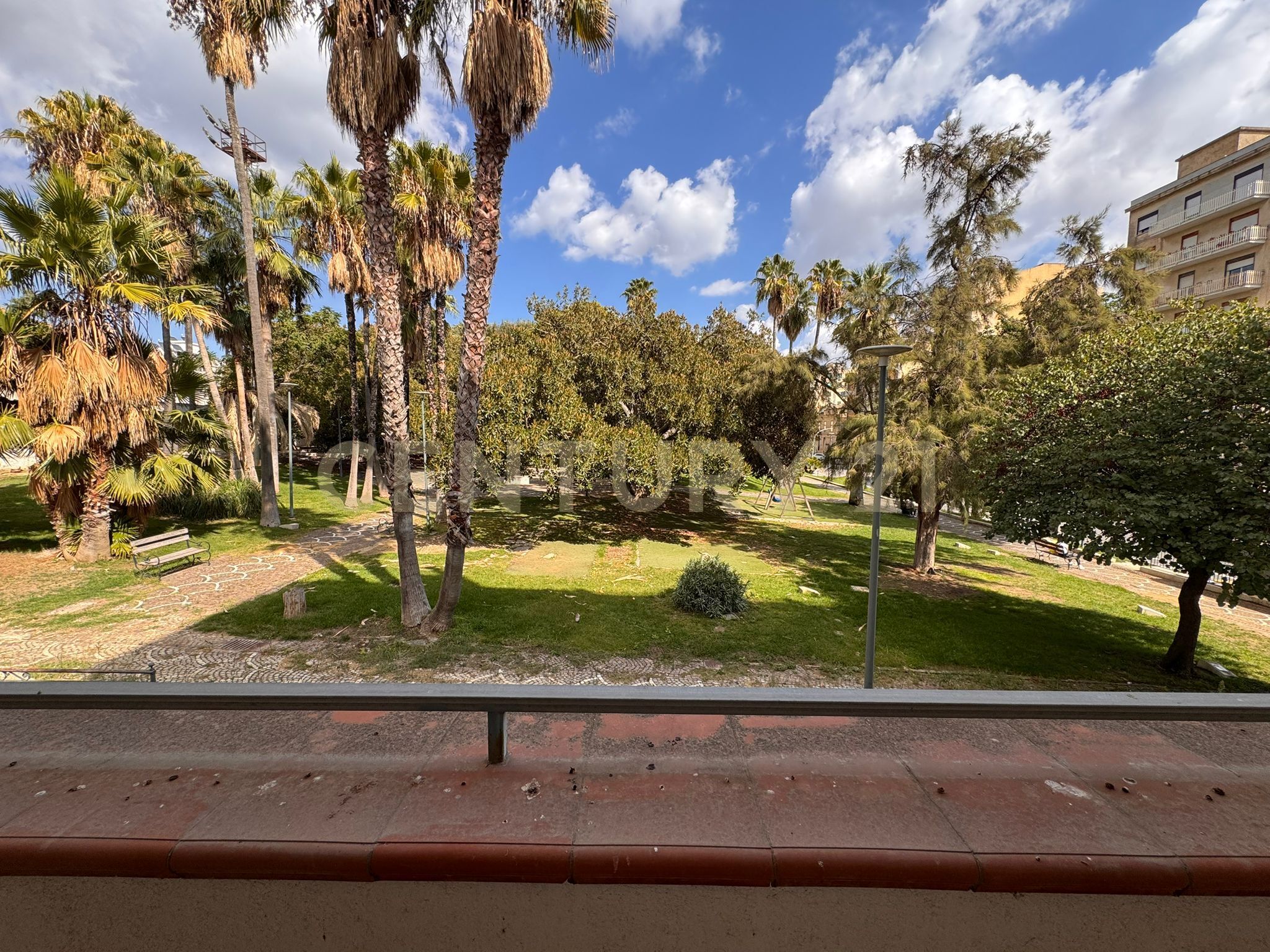 Casa indipendente con terrazzo in via gaetano salvemini, Canicatt