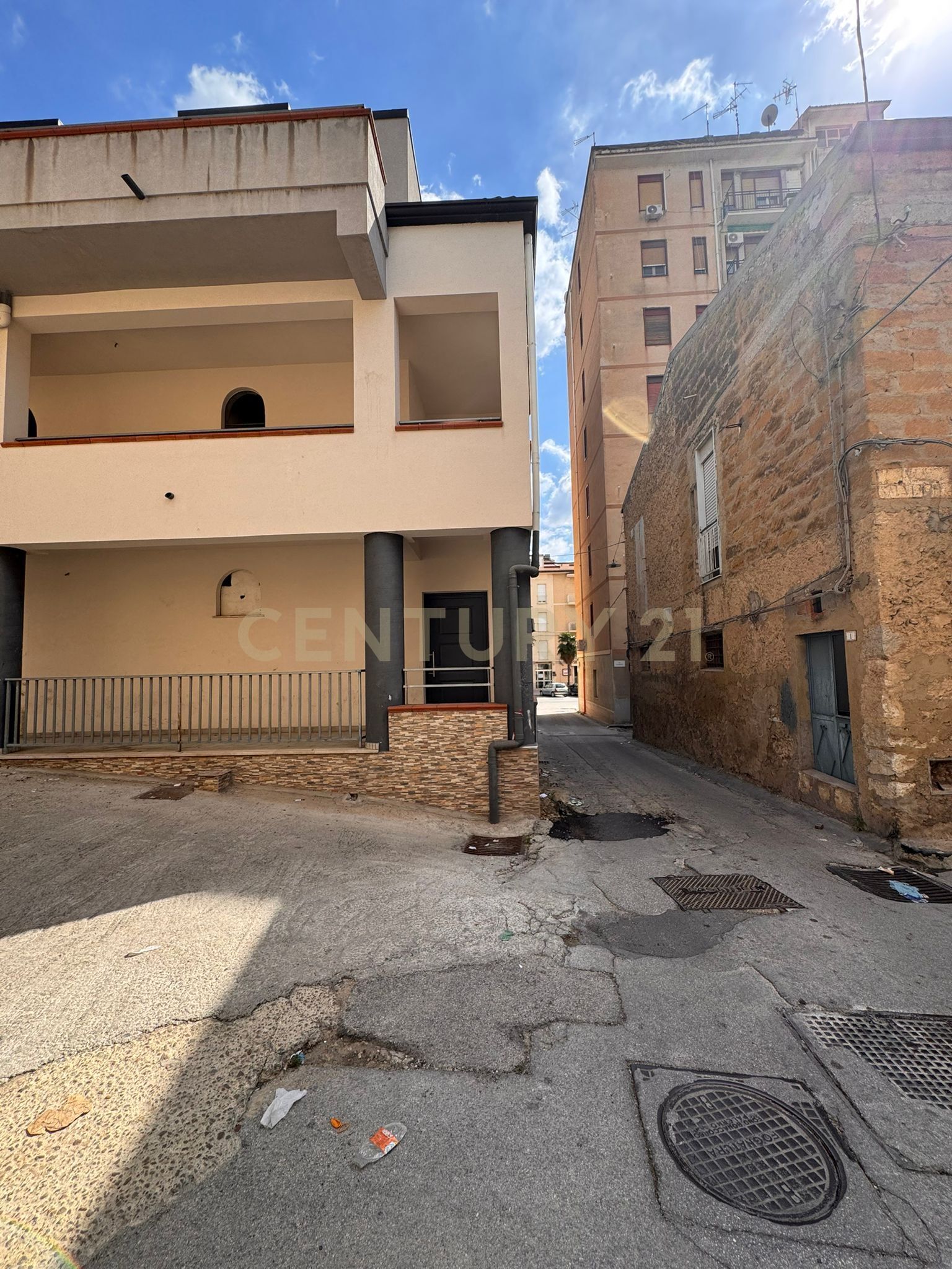 Casa indipendente con terrazzo in via gaetano salvemini, Canicatt