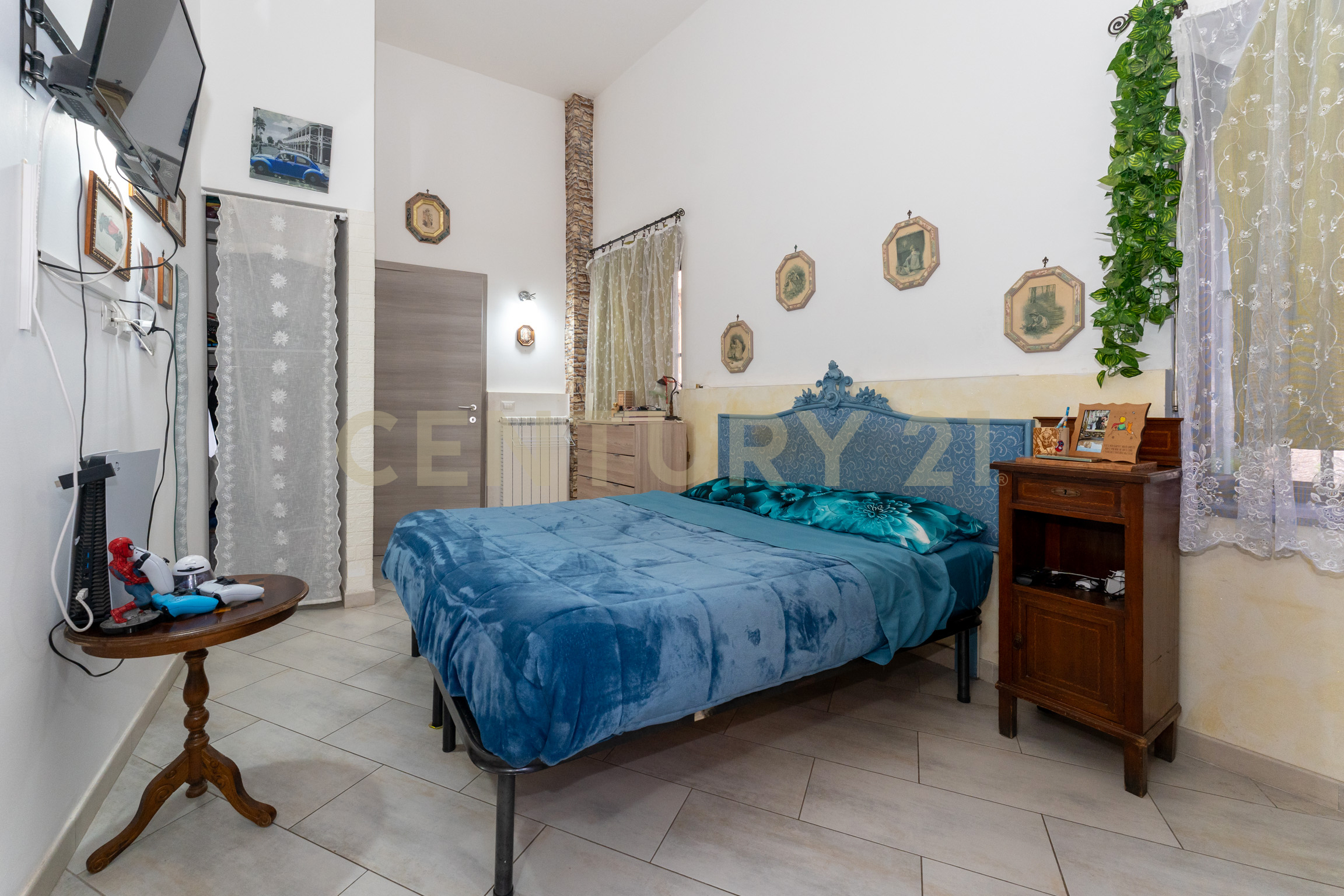 Bilocale con terrazzo in via adelia 98, Catania