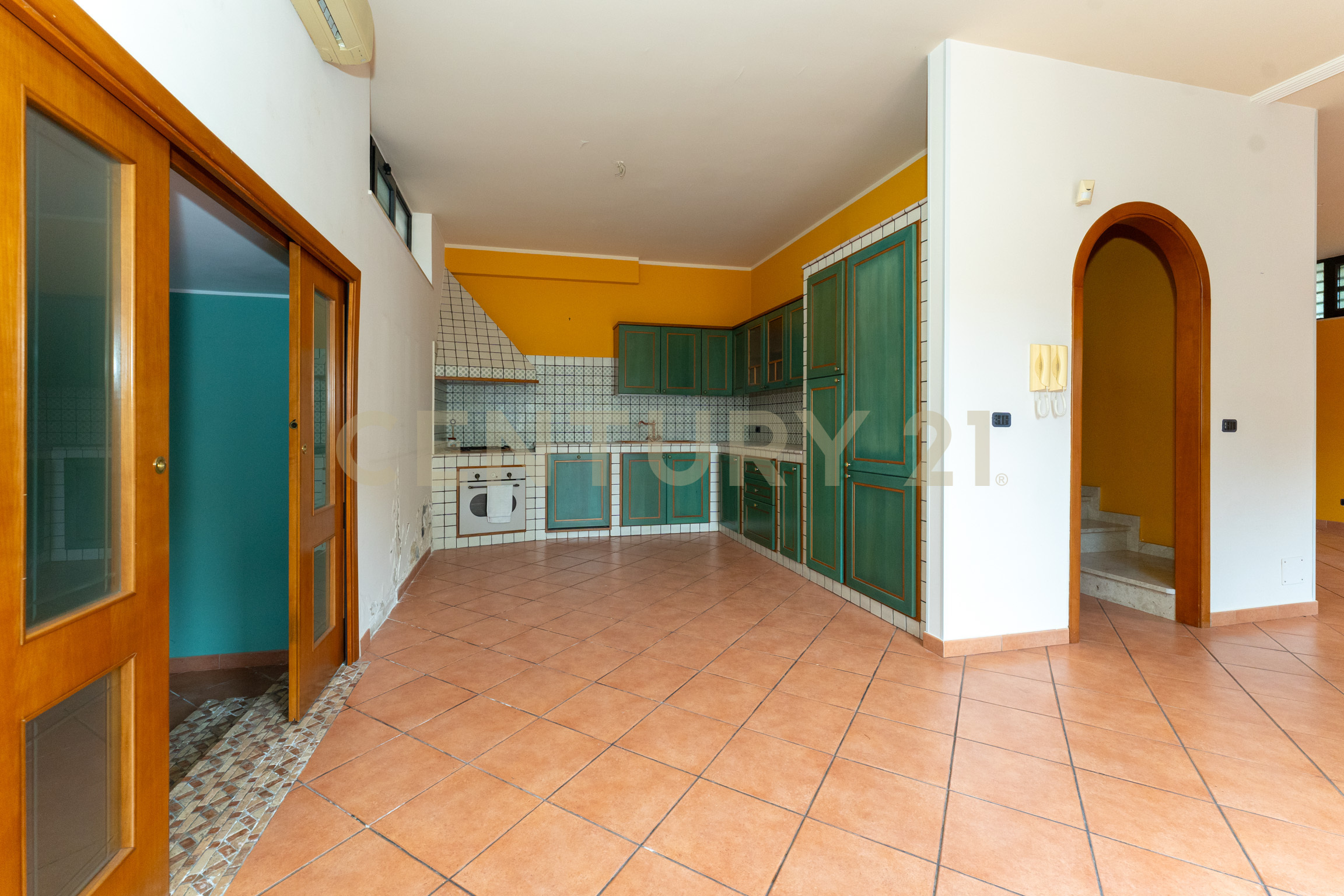 Villa con giardino in via porto marretti 17, Catania