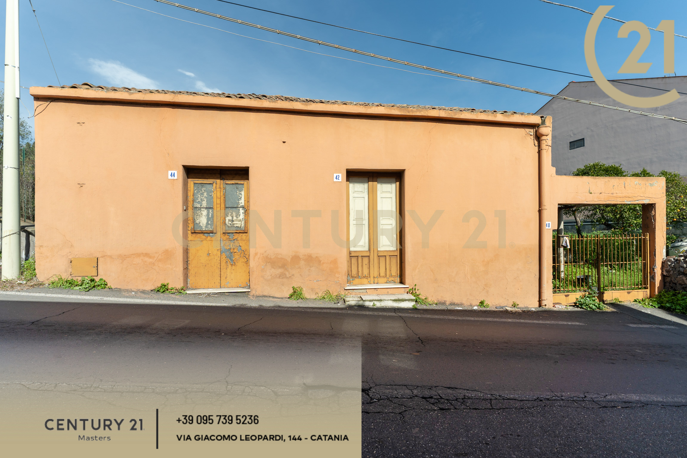 Casa indipendente con giardino in via crocifisso 42, Aci Castello