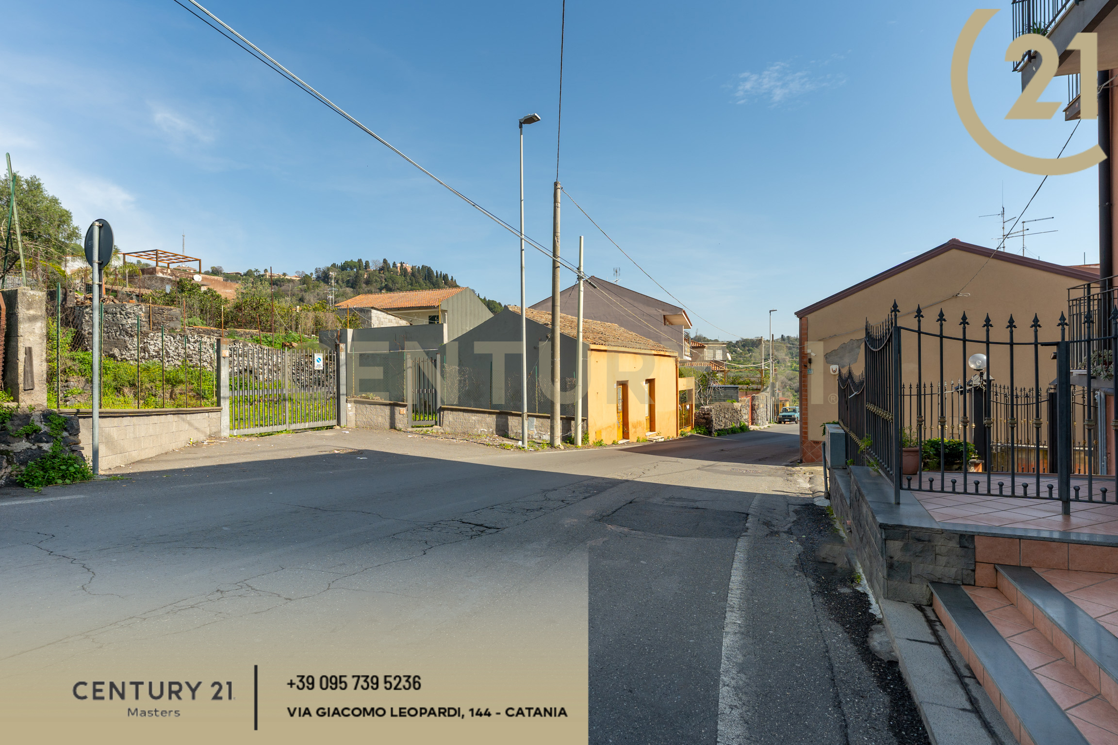 Casa indipendente con giardino in via crocifisso 42, Aci Castello