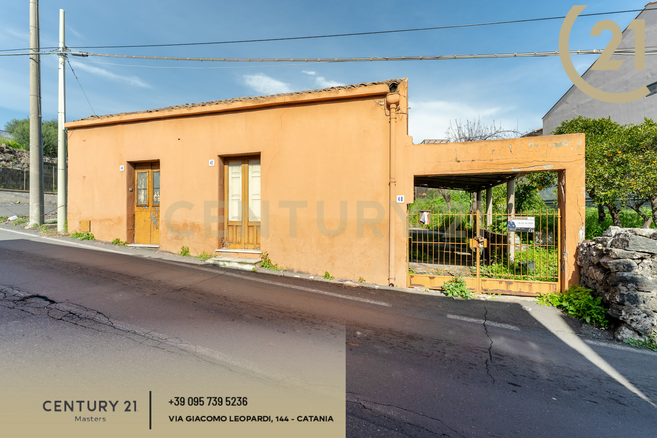 Casa indipendente con giardino in via crocifisso 42, Aci Castello