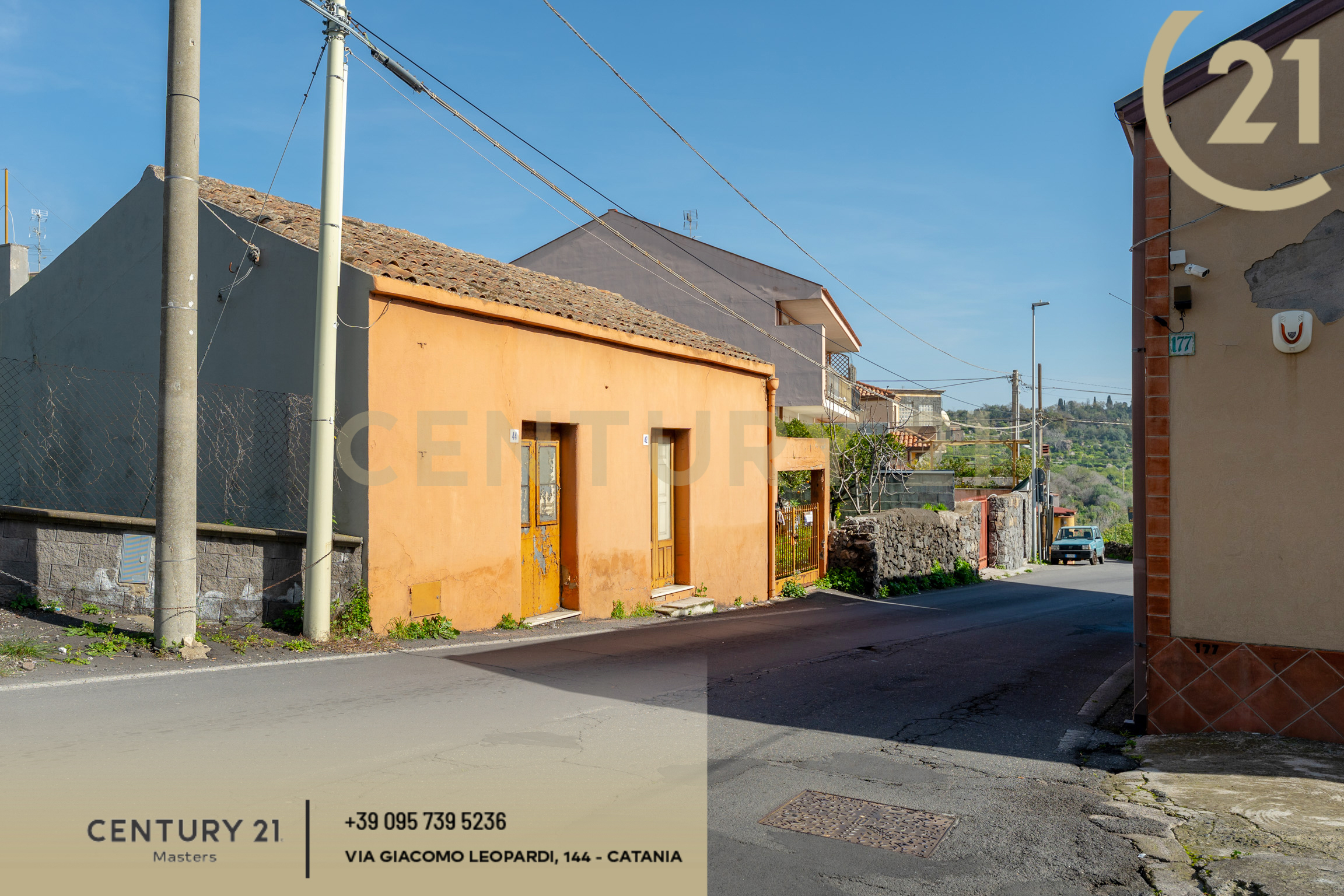 Casa indipendente con giardino in via crocifisso 42, Aci Castello