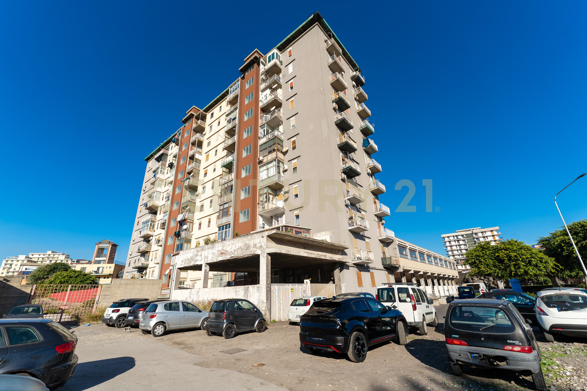 Box/Garage 115mq con box doppio in via del rotolo 42/b, Catania