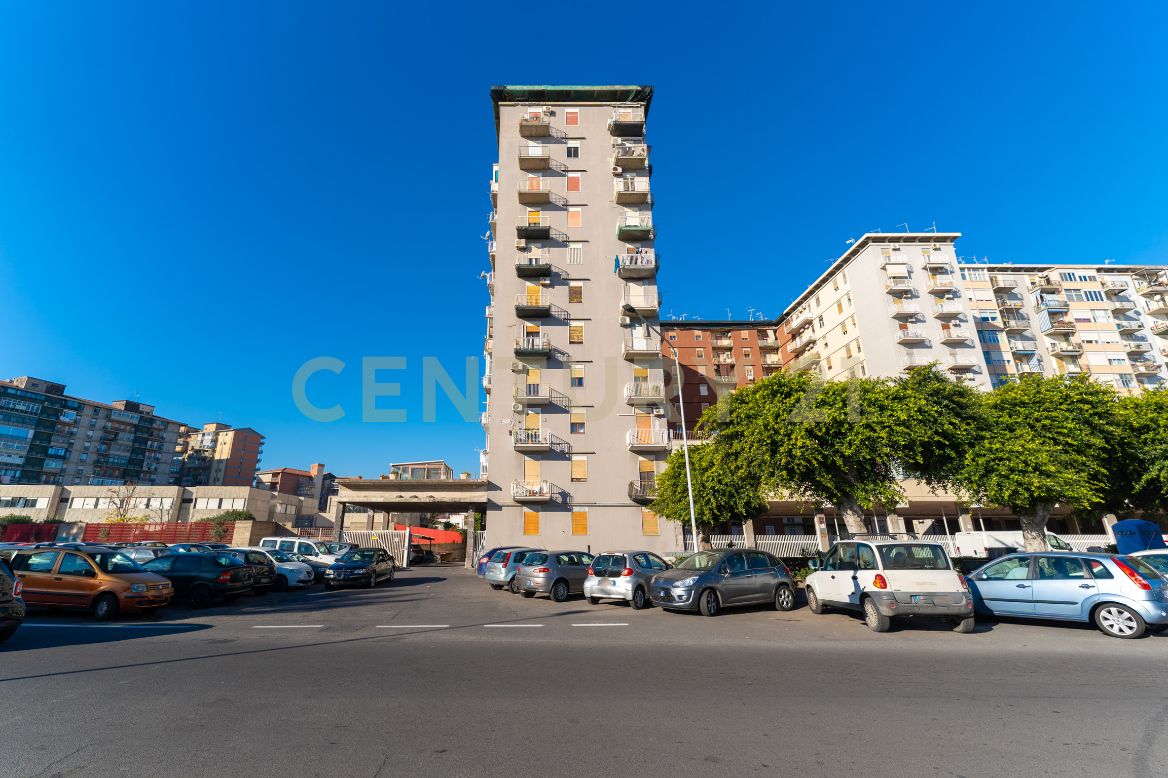 Box/Garage 115mq con box doppio in via del rotolo 42/b, Catania