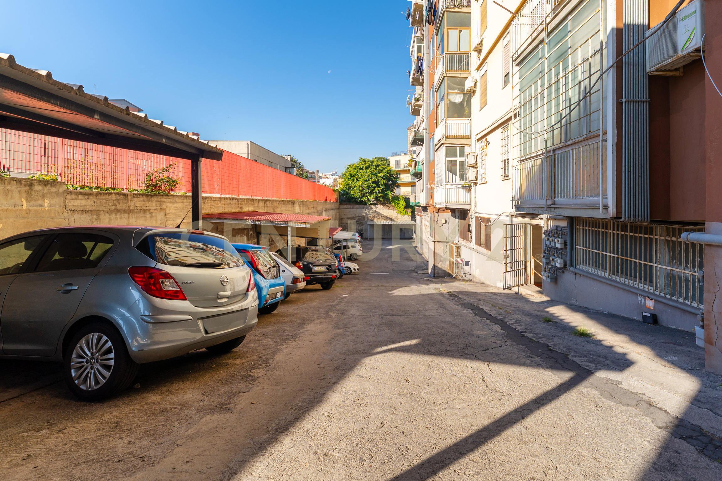 Box/Garage 115mq con box doppio in via del rotolo 42/b, Catania