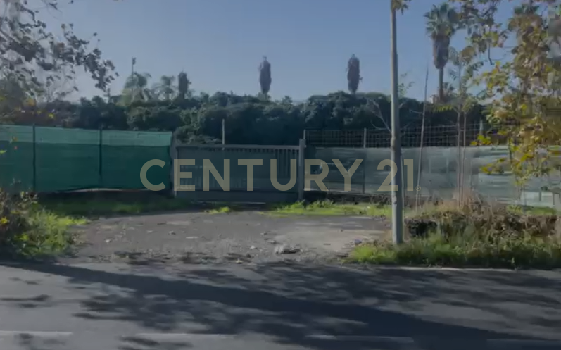 Capannone in vendita in via salvo d'acquisto, San Giovanni la Punta