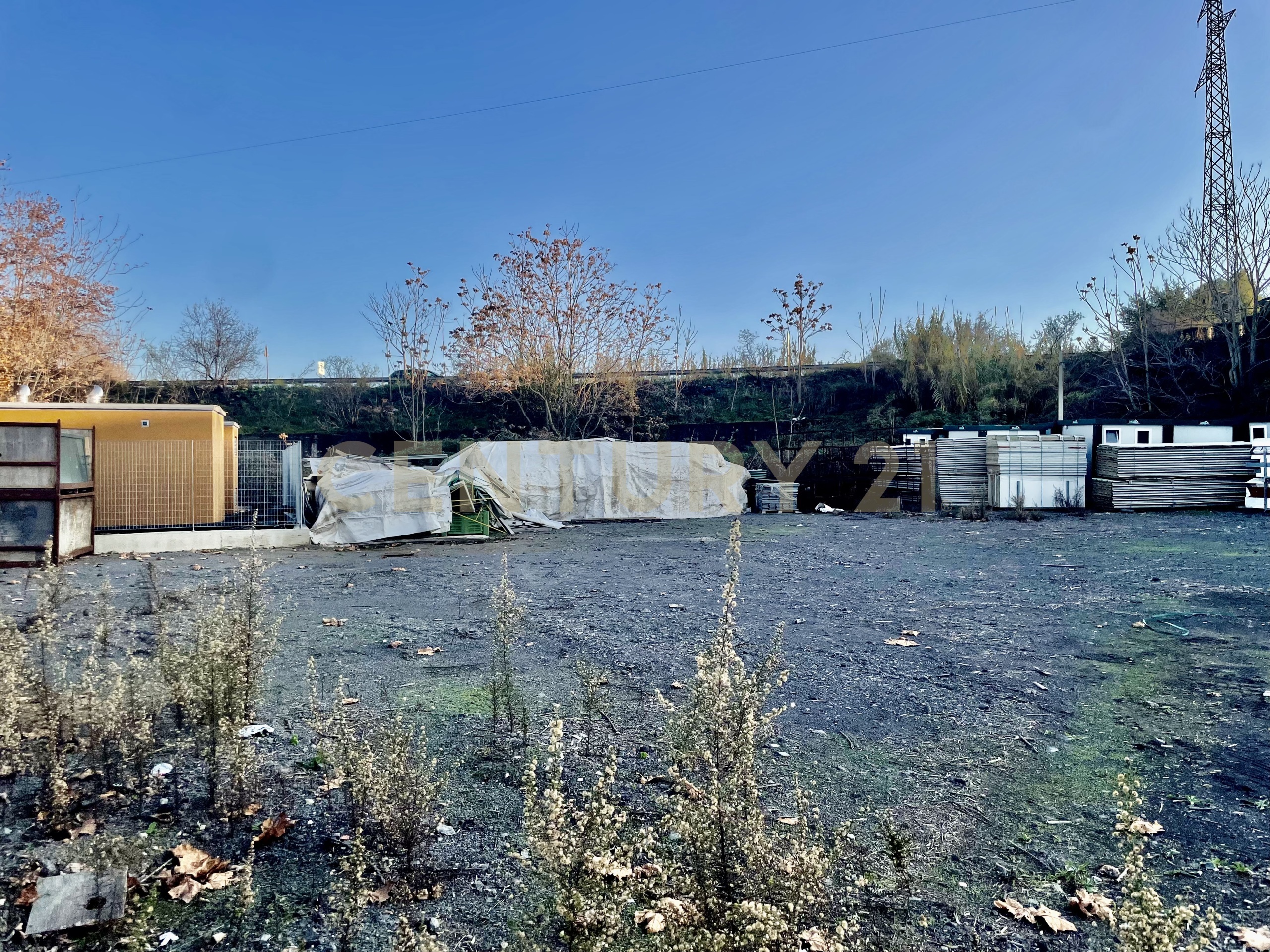 Capannone in vendita in via salvo d'acquisto, San Giovanni la Punta