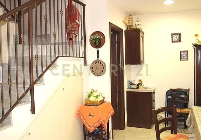 Casa indipendente con terrazzo in via ferlito 23, Catania