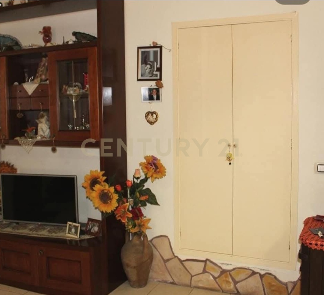 Casa indipendente con terrazzo in via ferlito 23, Catania