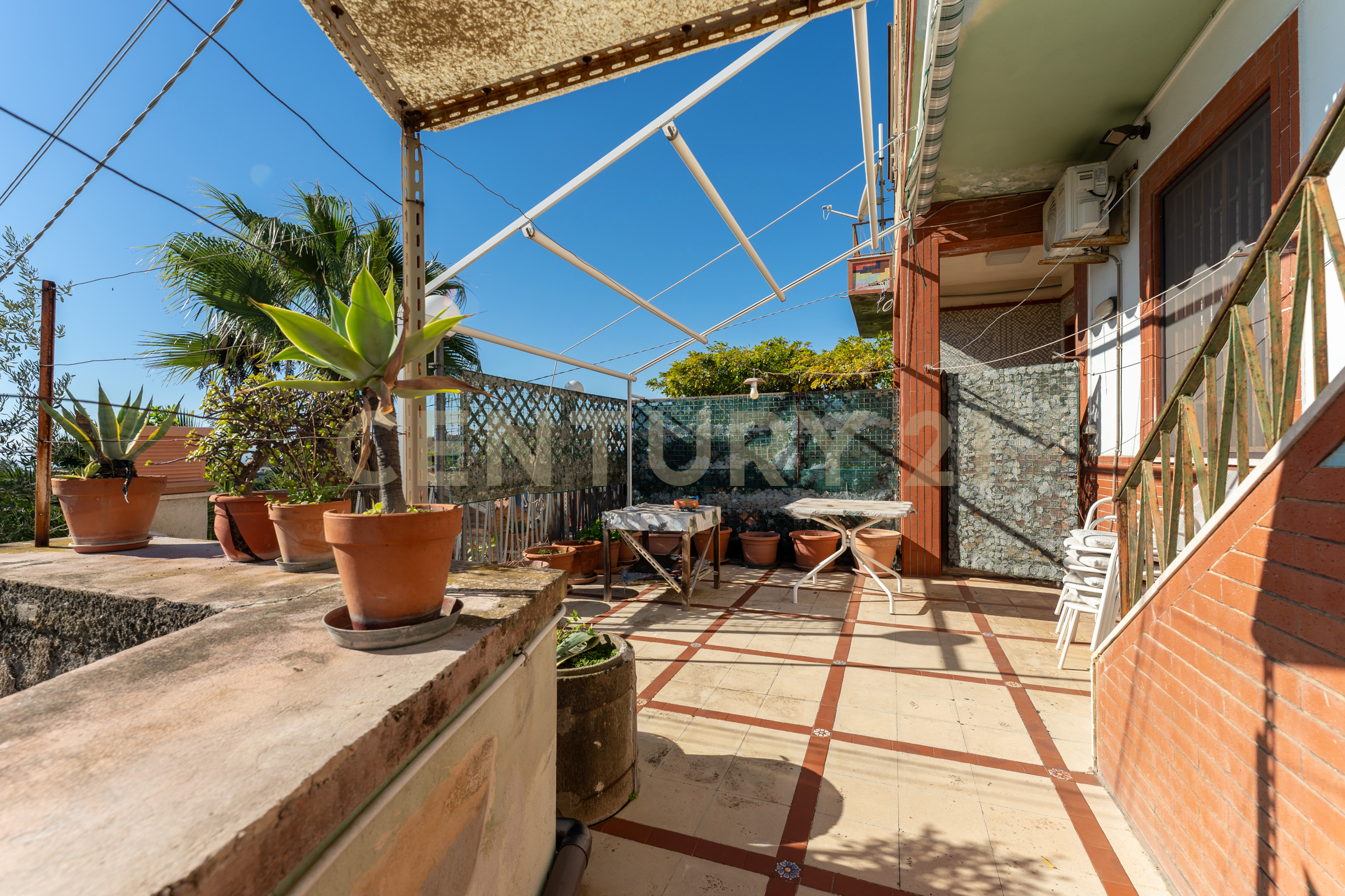 Casa indipendente con giardino in via trieste 2, Catania