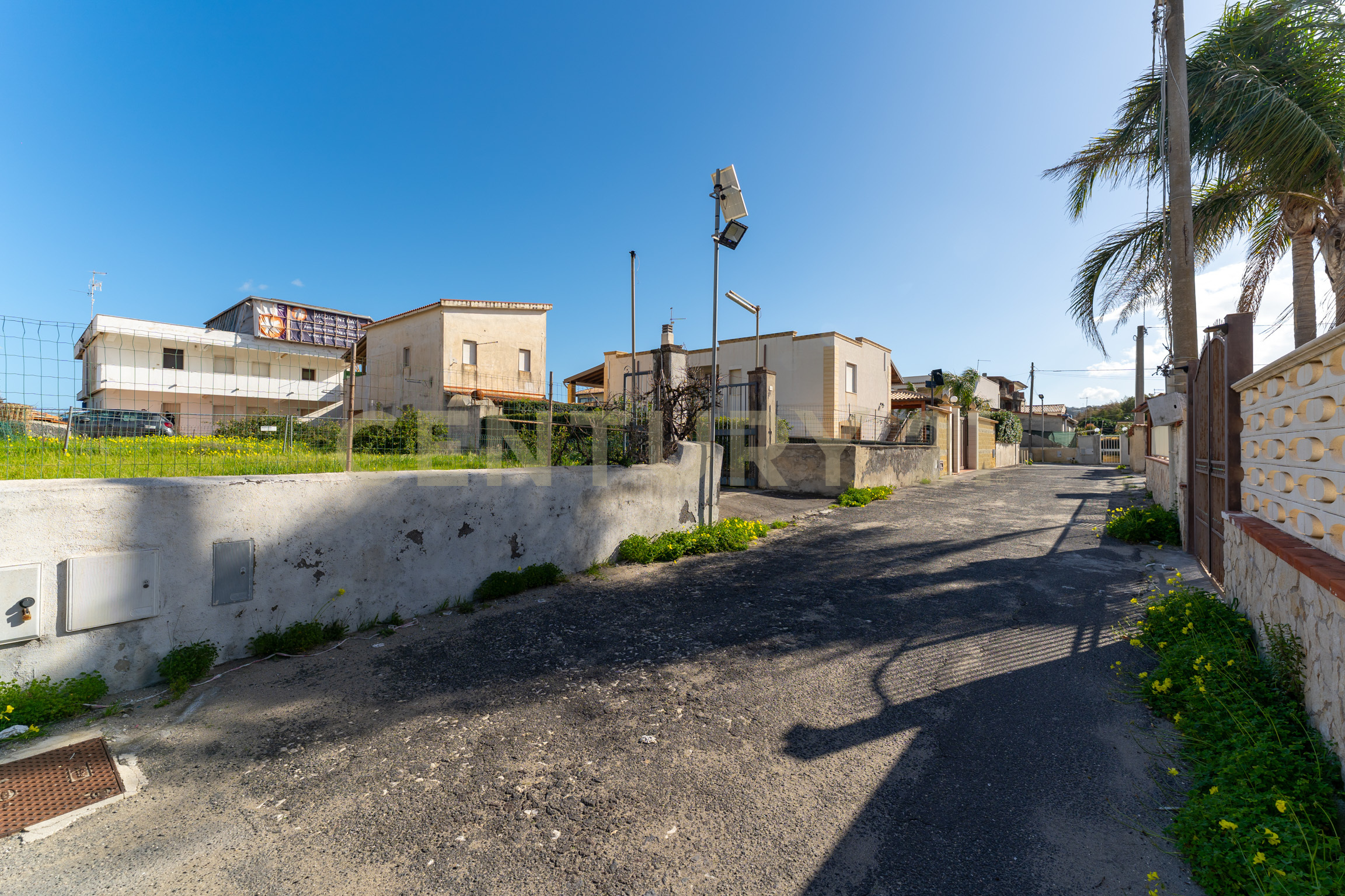 Trilocale con giardino in via settebello 92, Augusta