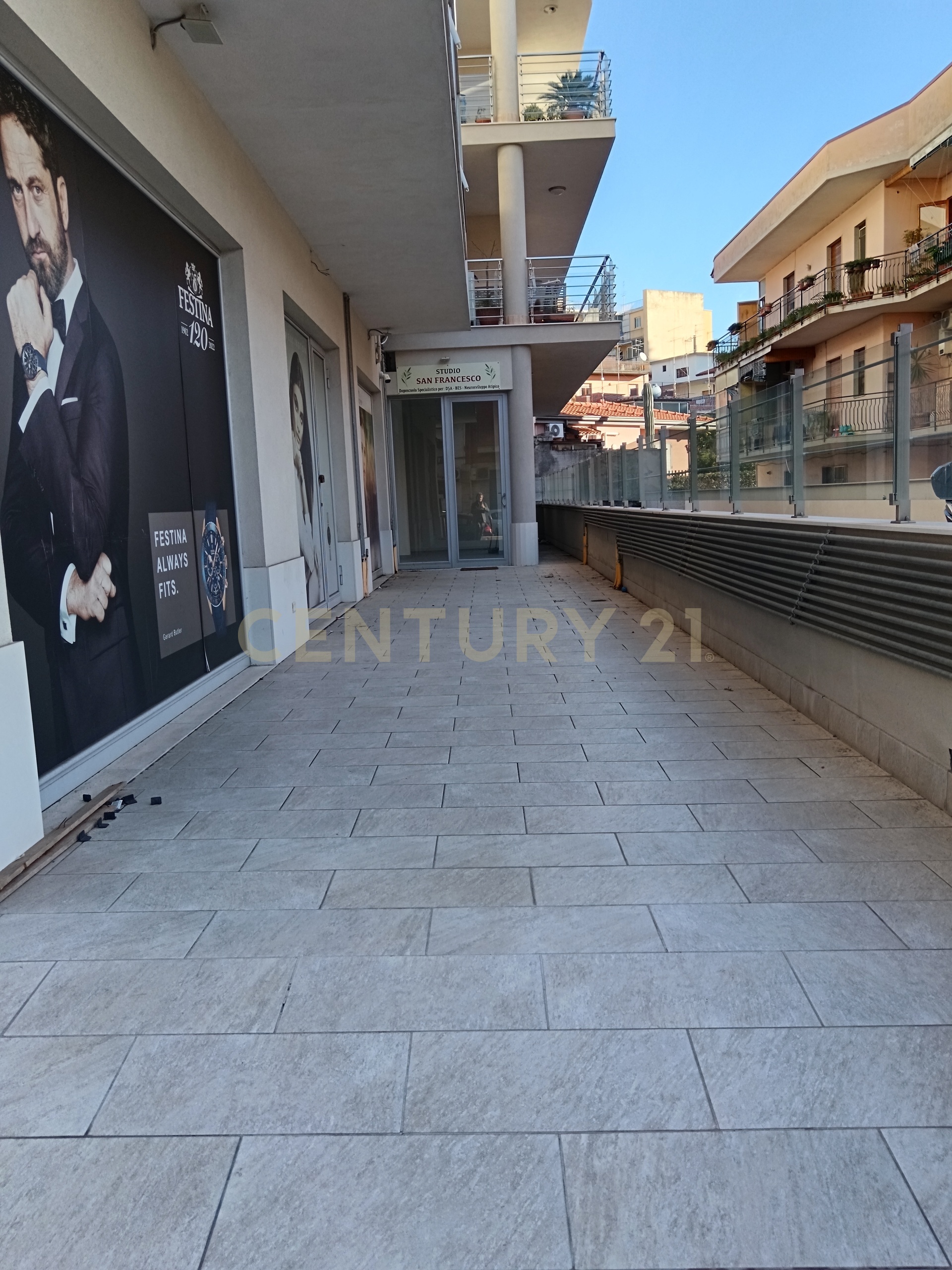 Locale commerciale nuova in via salvatore vigo 132, Acireale